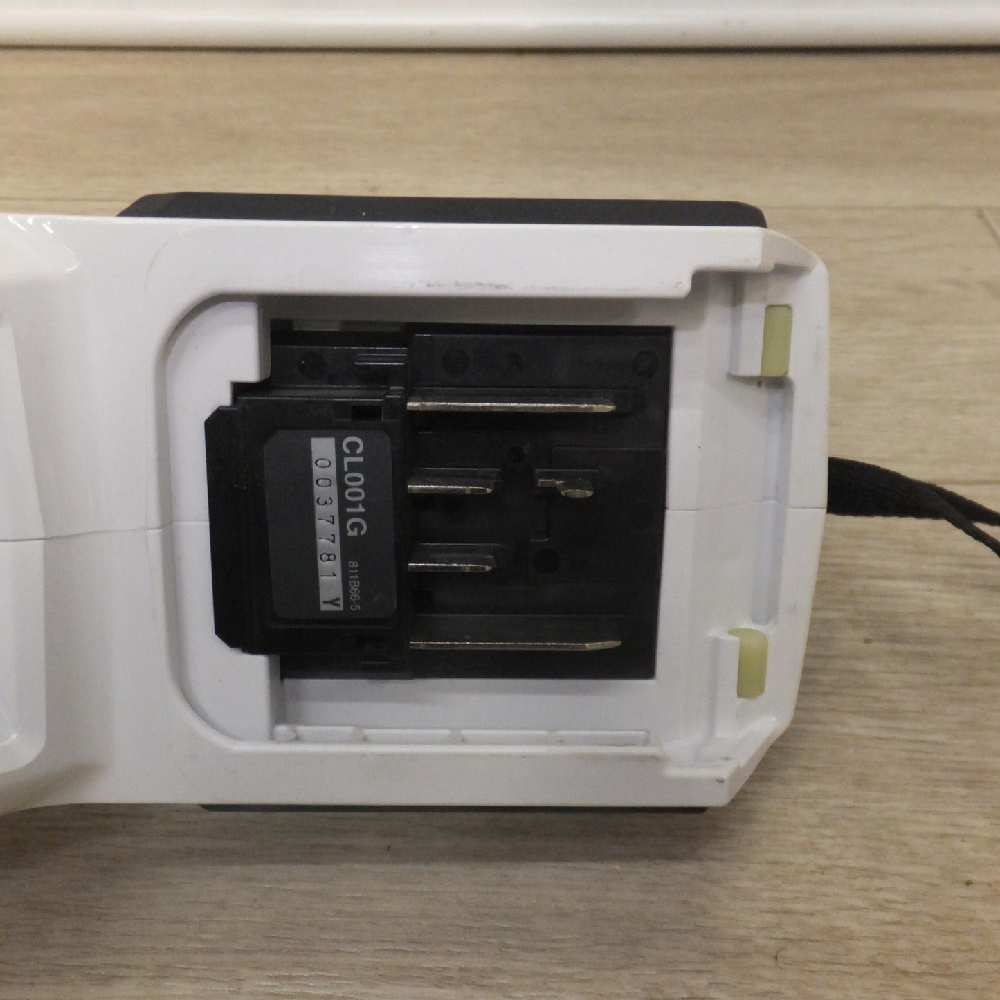 [送料無料] キレイ★マキタ makita 充電式クリーナ CL001G 36V-40V(max) 本体のみ★