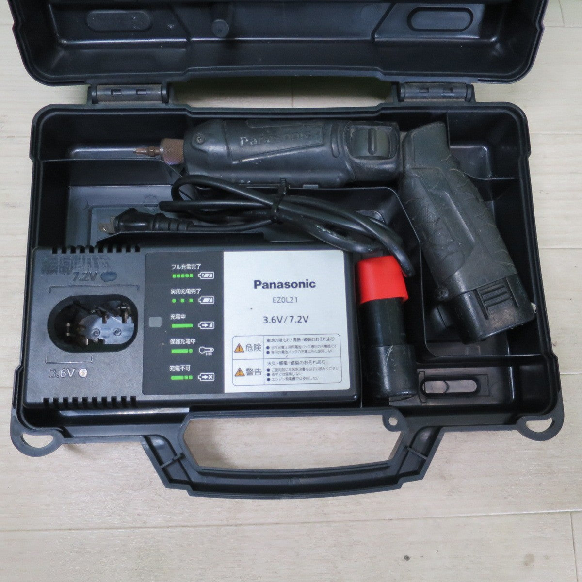 [送料無料] バッテリー2個☆Panasonic 充電 スティック インパクトドライバー EZ7521 LA1S-B 電動 工具 パナソニック☆