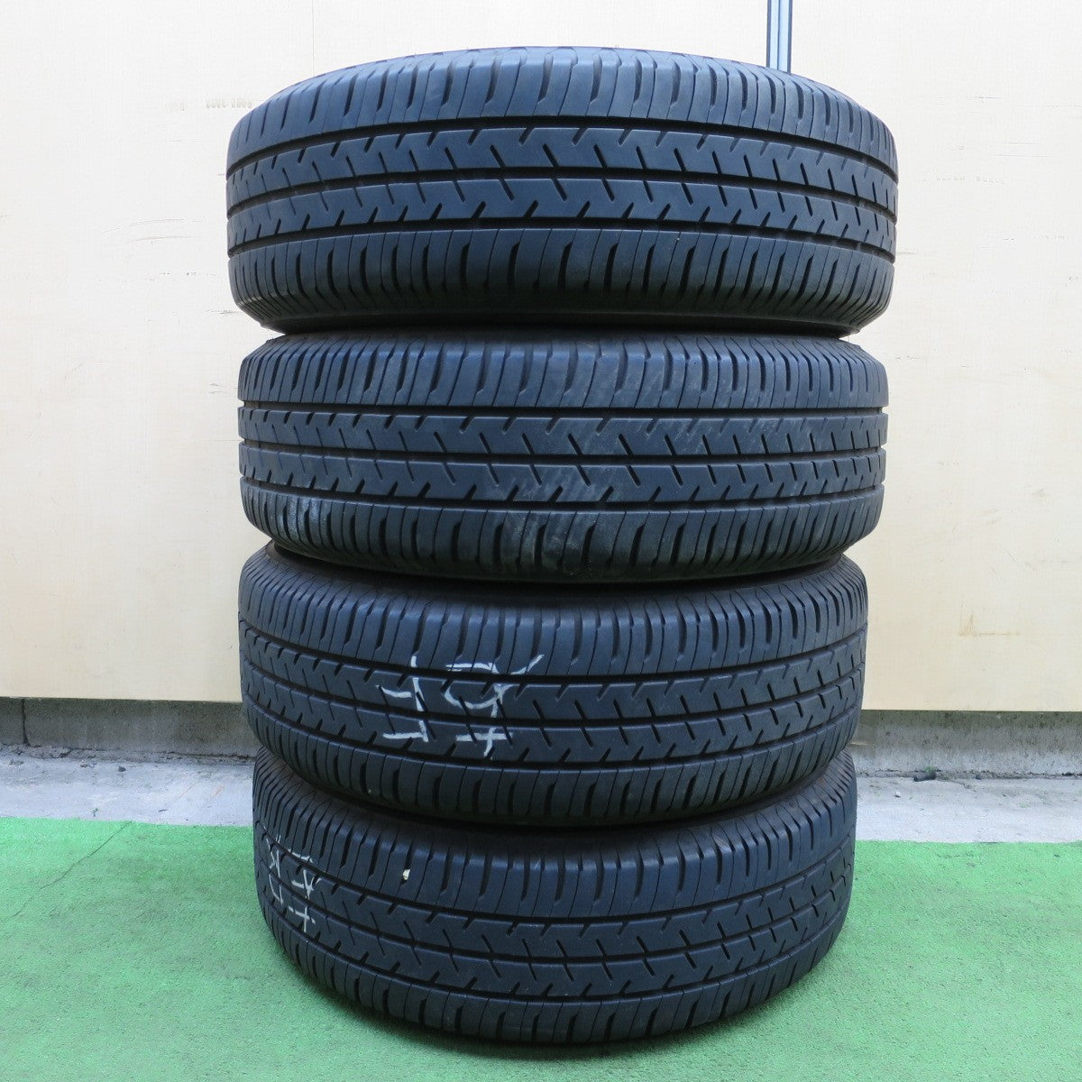 バリ溝！24年！8.5分★日産 C27 セレナ 純正 スチール 195/65R15 セイバーリング SL101 15インチ PCD114.3/5H★6022102ナノ