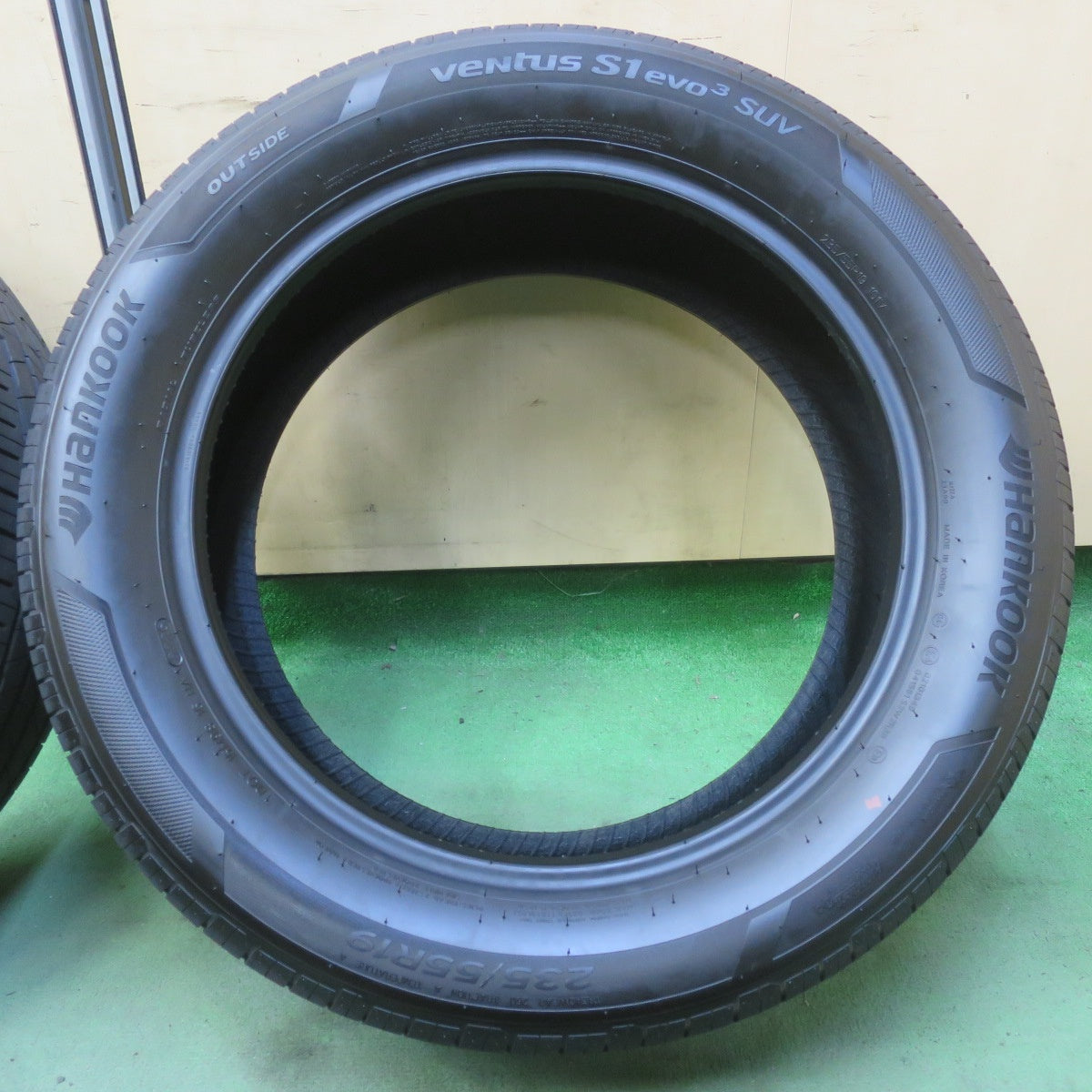 新車外し！26年◎235/55R19 ハンコック ベンタス S1 evo3 SUV タイヤ 19インチ RAV4 レクサス RX エクストレイル 等◎6083121イノタ