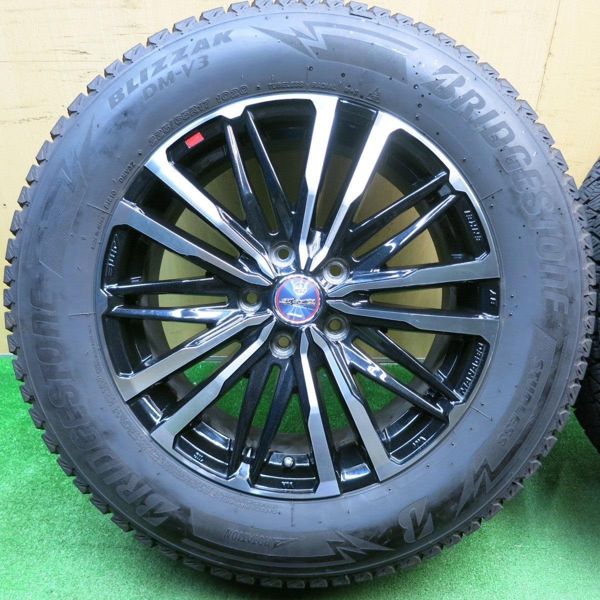 バリ溝！22年！キレイ！8.5分★スタッドレス 225/65R17 ブリヂストン ブリザック DM-V3 SMACK ENKEI AME スマック エンケイ 17インチ PCD114.3/5H★5040501TNス