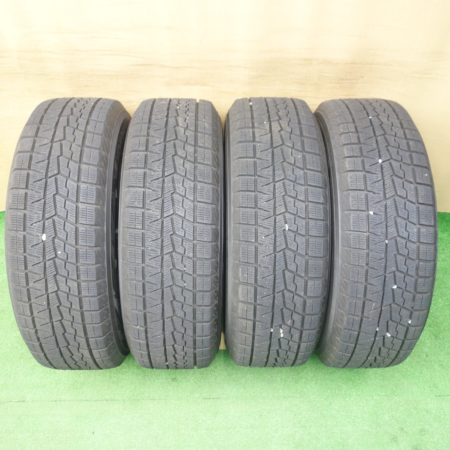 ほぼ未使用！24年！キレイ★プリウス 等 195/65R15 スタッドレス ヨコハマ アイスガード iG70 SCHNEIDER MID シュナイダー 15インチ PCD100/5H★6021201KTス