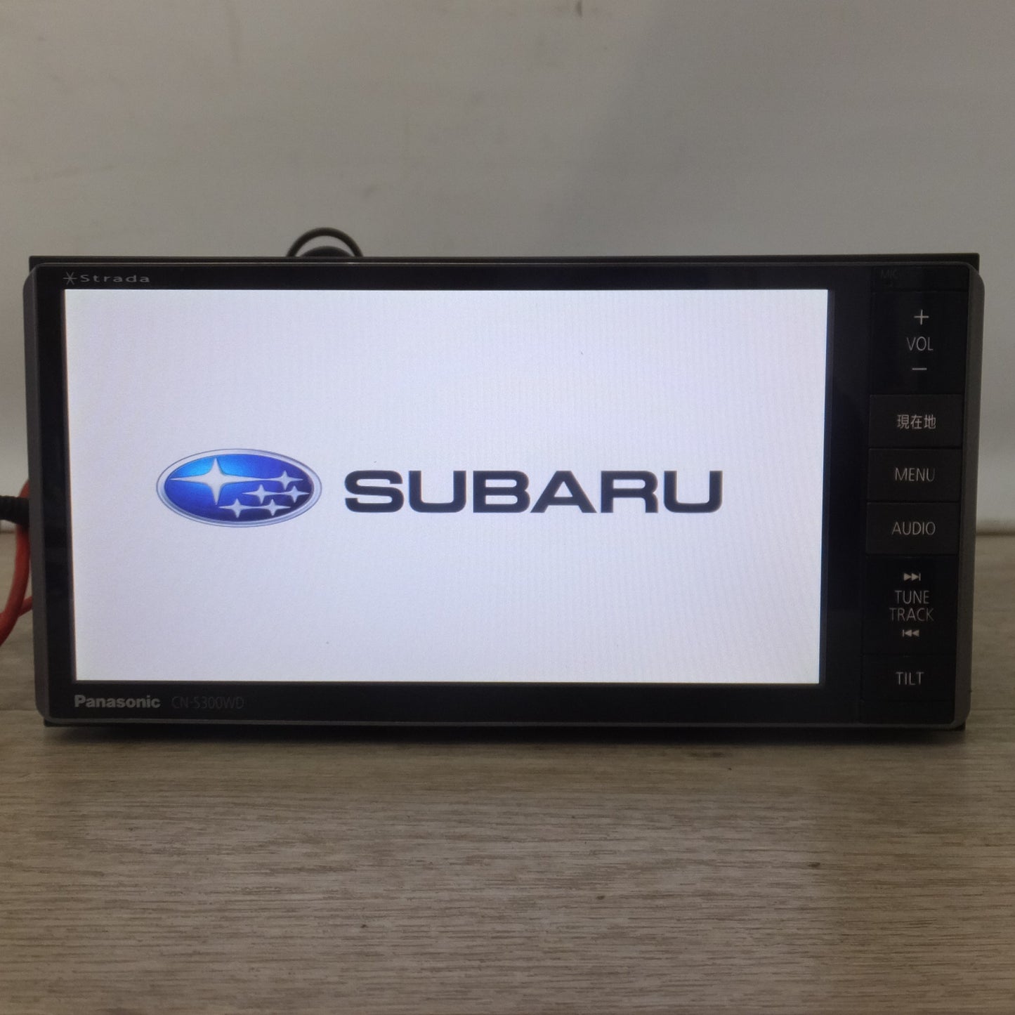 [送料無料] 現状品★パナソニック製 スバル 純正 SDカーナビステーション Sシリーズ Strada CN-S300WDFA(55)★