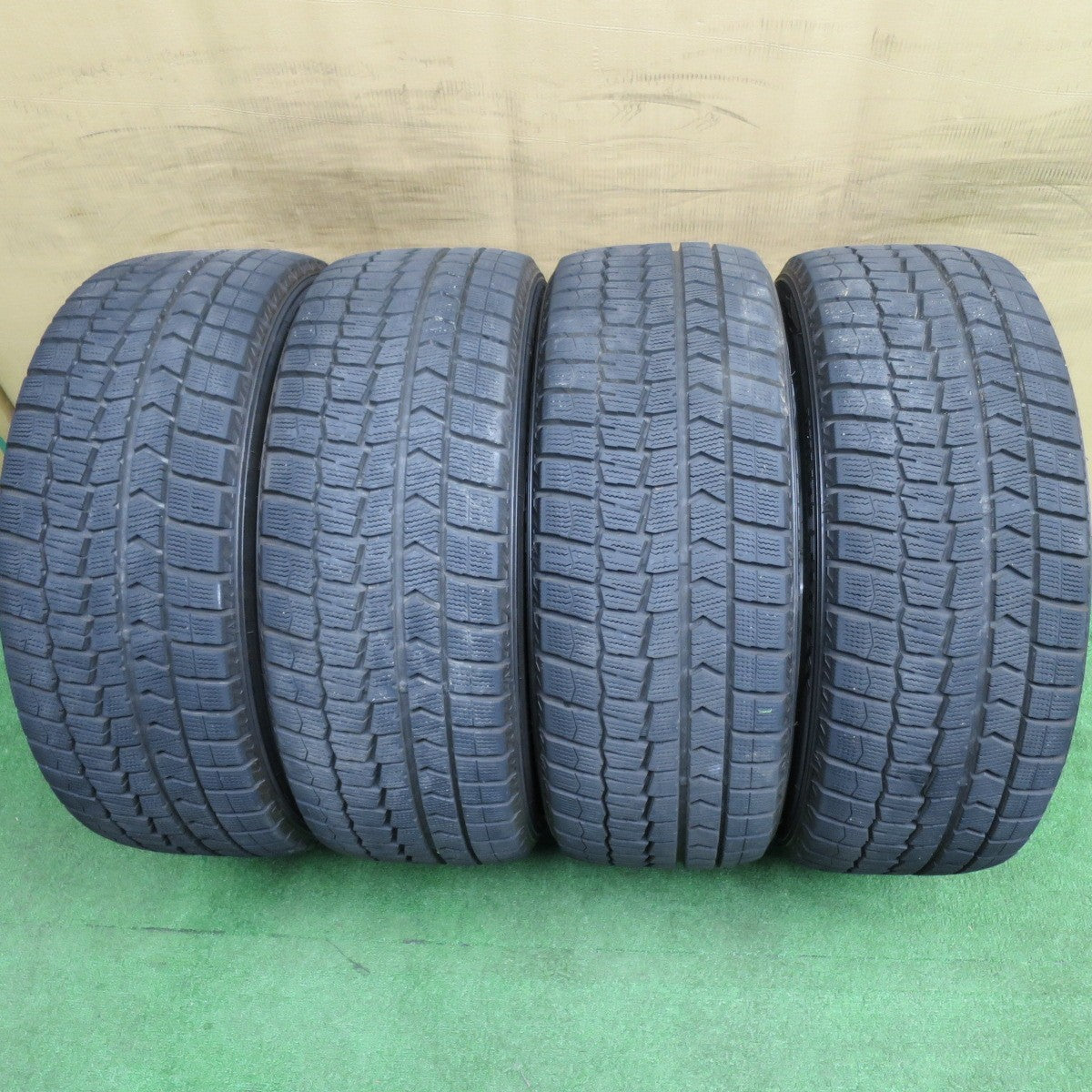 バリ溝！22年！キレイ！9.5分★ベンツ 等 AGA Burg 225/45R17 スタッドレス ダンロップ ウインターマックス WM02 17インチ ブルグ PCD112/5H★6030904NKス