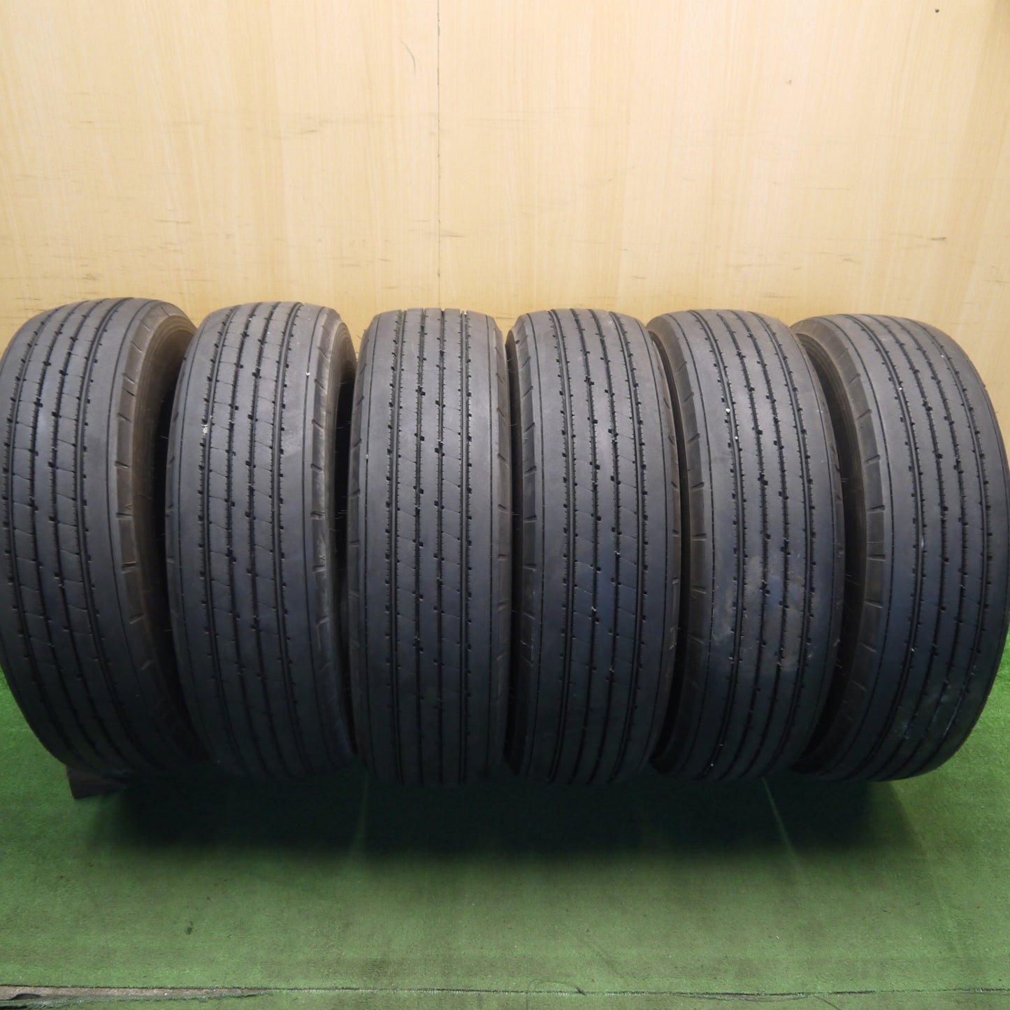 バリ溝！9分！6本★トラック タイヤ 215/70R17.5 123/121J ブリヂストン R173 17.5インチ★6060209Hノ