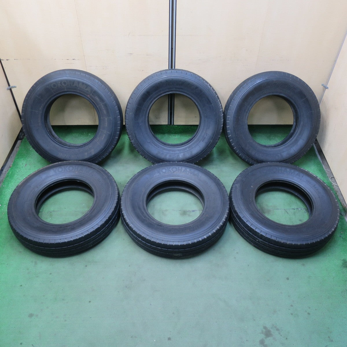 ほぼ未使用！新車外し！6本★トラック タイヤ 195/85R15 113/111L 12PR ヨコハマ LT151R 15インチ★6042101イノタ