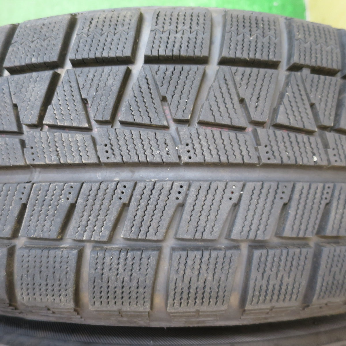 バリ溝！23年！9.5分★スタッドレス 205/65R15 ブリヂストン アイスパートナー2 FEID ZART/G6 BALMINUM 15インチ PCD114.3/5H★5073001NJス