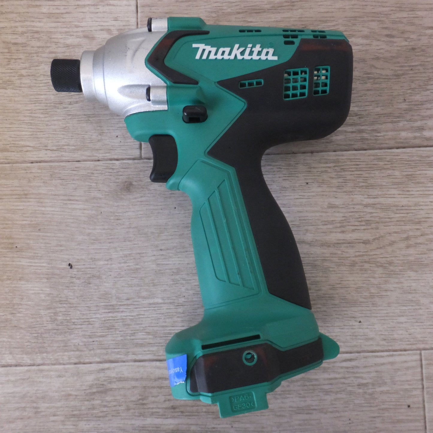 [送料無料] ★マキタ makita 充電式インパクトドライバ M694DWX 12V★