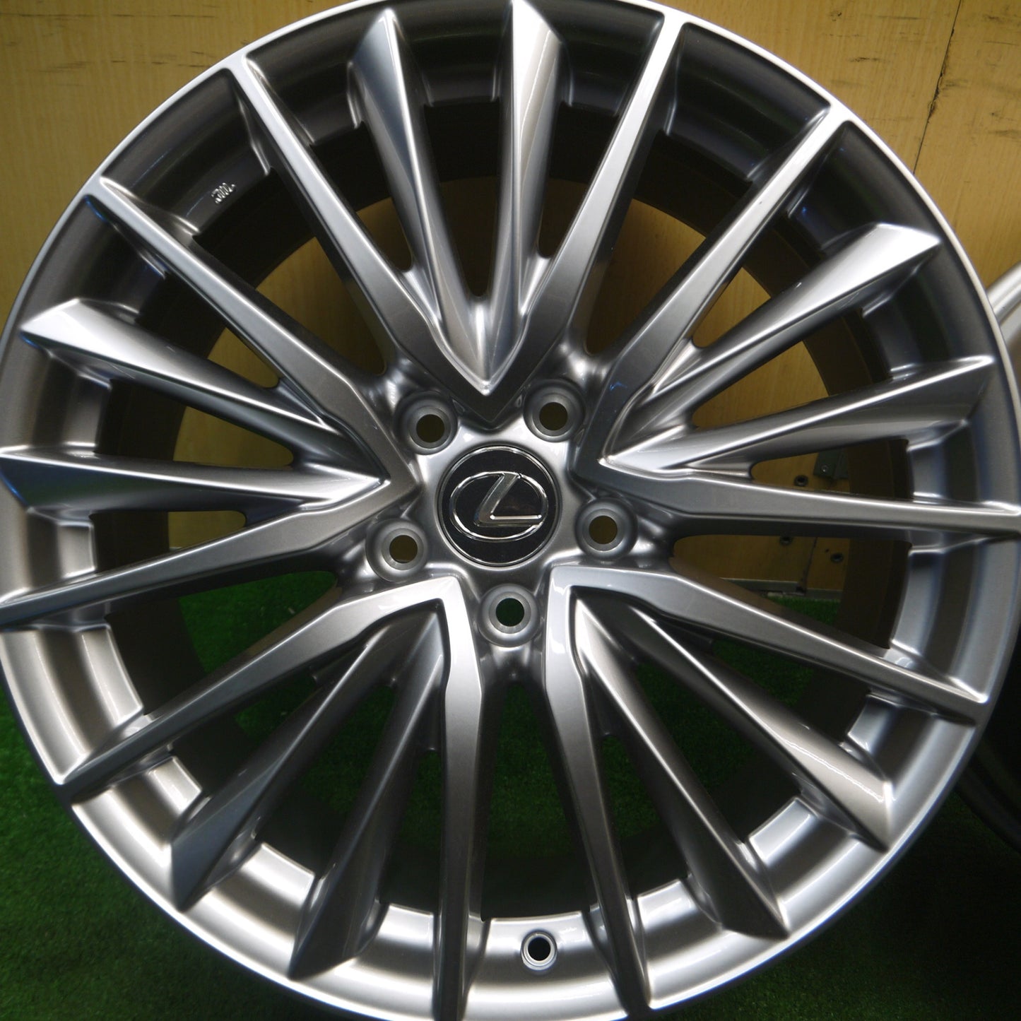 [送料無料] 新車外し★レクサス IS バージョンL 純正 ホイール 19インチ 19×8.5J PCD114.3/5H★5021407Hホ