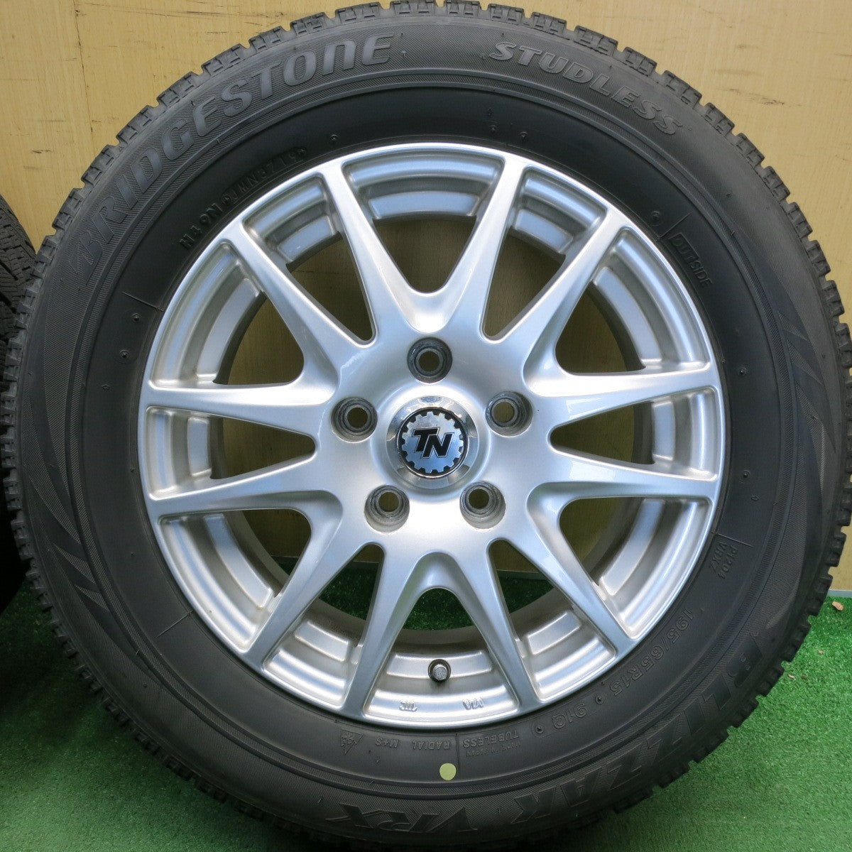 キレイ◎スタッドレス 195/65R15 ブリヂストン ブリザック VRX 社外 アルミ 15インチ PCD114.3/5H◎6071202HAス