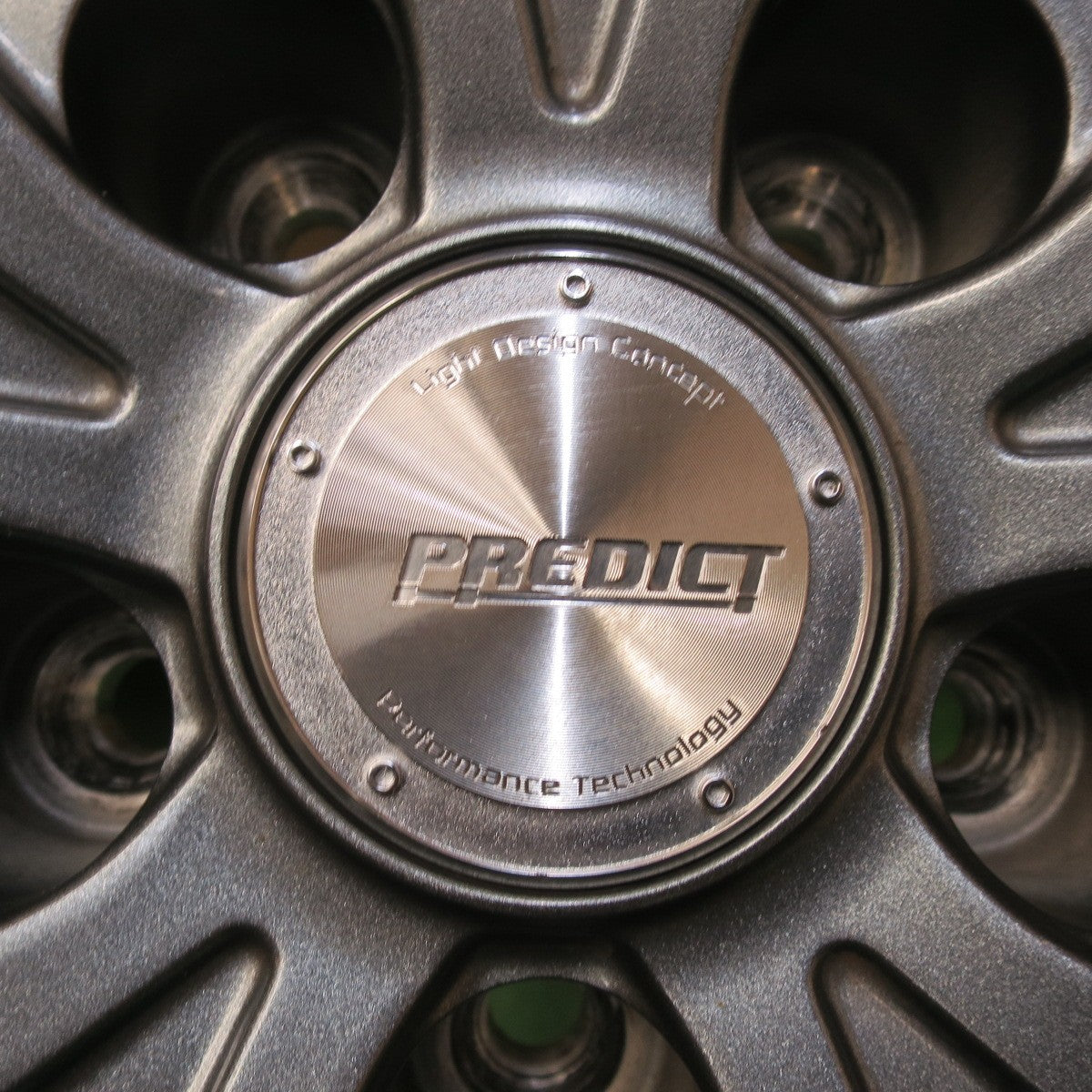 バリ溝！22年！9.5分以上★スタッドレス 215/65R16 トーヨー ウインター トランパス TX PREDICT 社外 アルミ 16インチ PCD114.3/5H★6051005イス