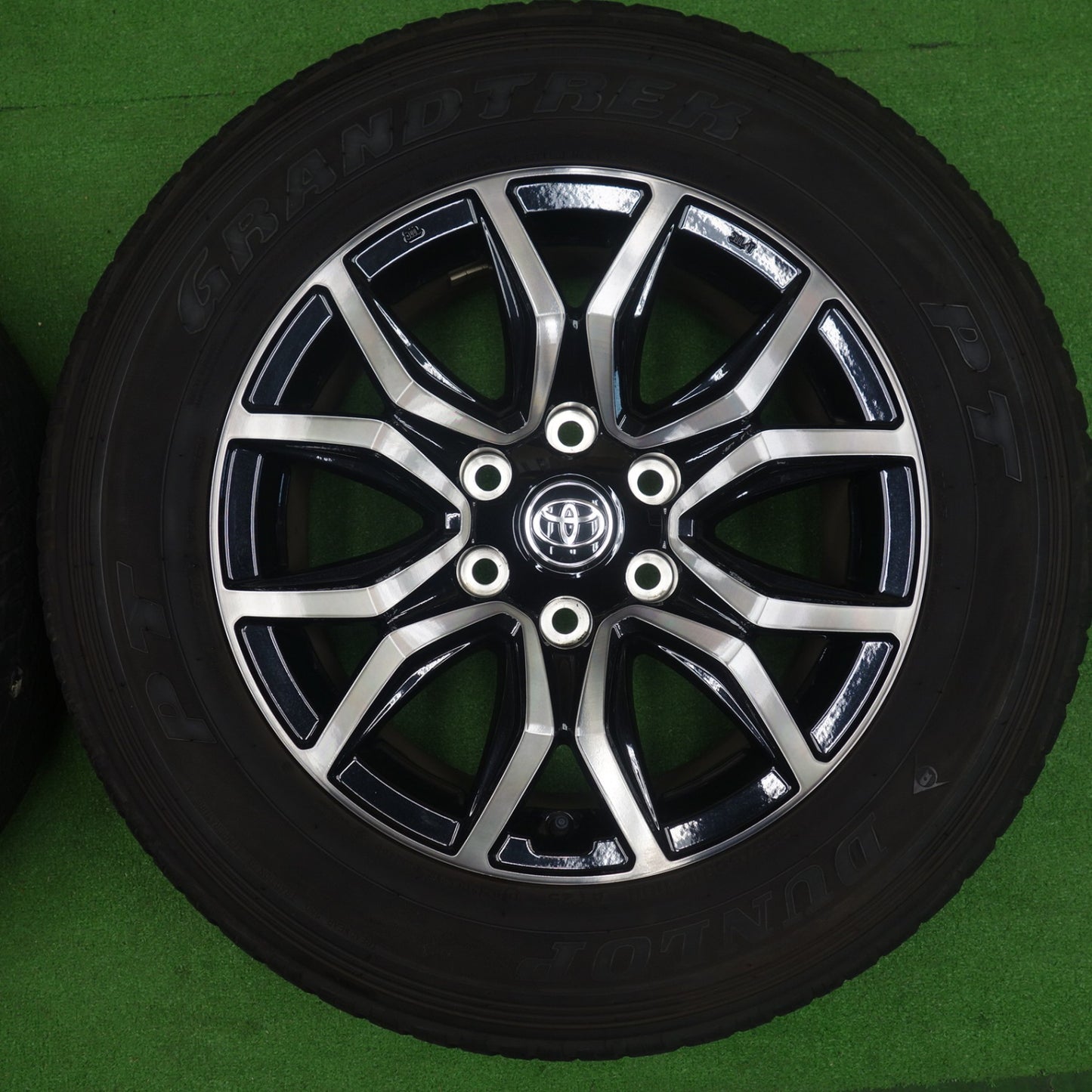 バリ溝！22年！キレイ！9.5分◎トヨタ GUN125 ハイラックス 純正 265/60R18 ダンロップ グラントレック PT AT25 18インチ PCD139.7/6H◎6060501KTノ