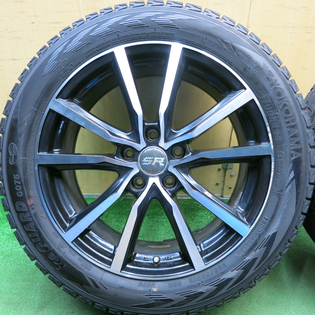 バリ溝！22年！9.5分◎スタッドレス 225/55R18 ヨコハマ アイスガード G075 STRANGER ストレンジャー 18インチ PCD114.3/5H◎6082713HAス