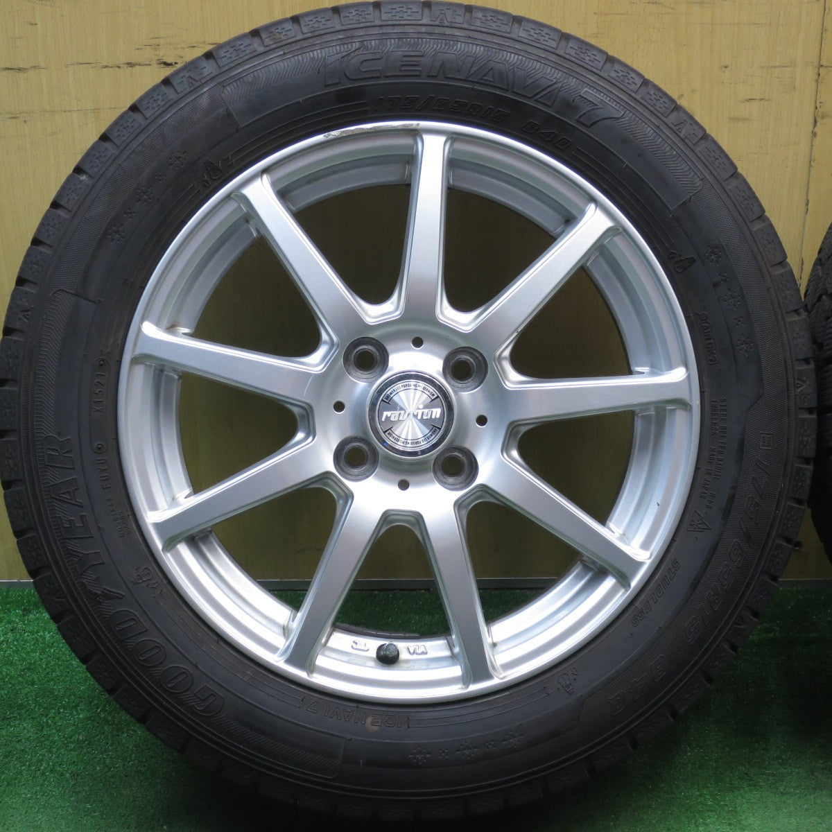 バリ溝！21年！キレイ！9.5分★スタッドレス 175/65R15 グッドイヤー アイスナビ7 ravrion ラブリオン 15インチ PCD100/4H★5081304NJス