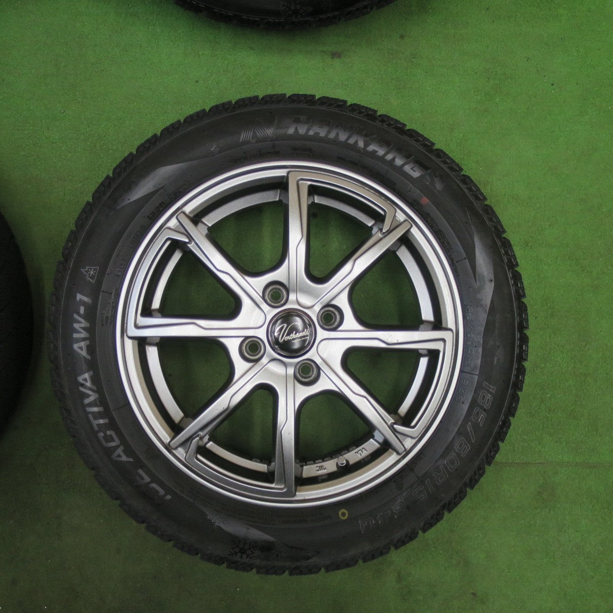 バリ溝！22年！9.5分★スタッドレス 185/60R15 ナンカン アイスアクティバ AW-1 Verthandi ヴェルサンディ ヴェルザンディ 15インチ PCD100/4H★6022004TTス
