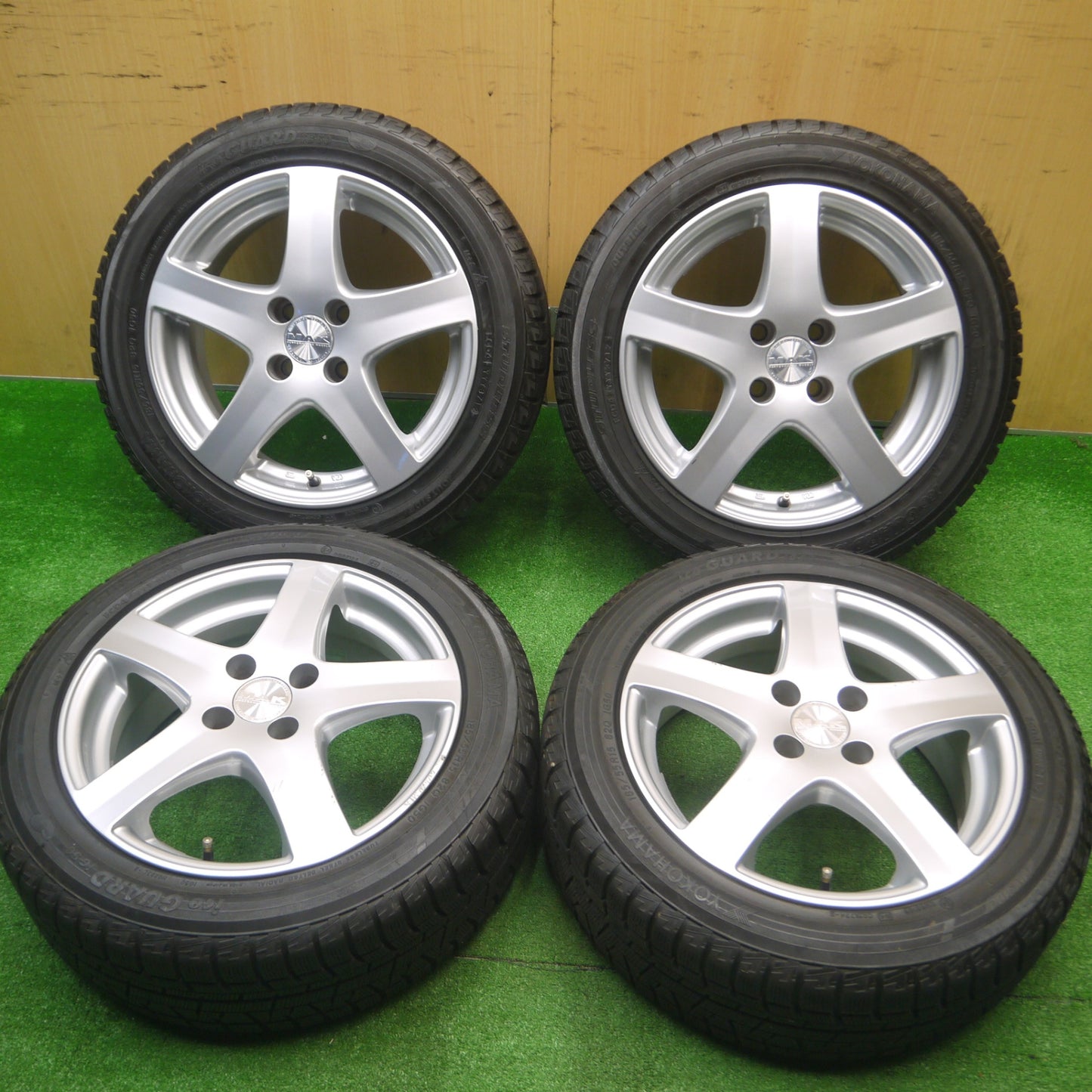 [送料無料] バリ溝！9.5分★フィアット 500 等 MAK 185/55R15 スタッドレス ヨコハマ アイスガード iG50 15インチ PCD98/4H★4091701Hス