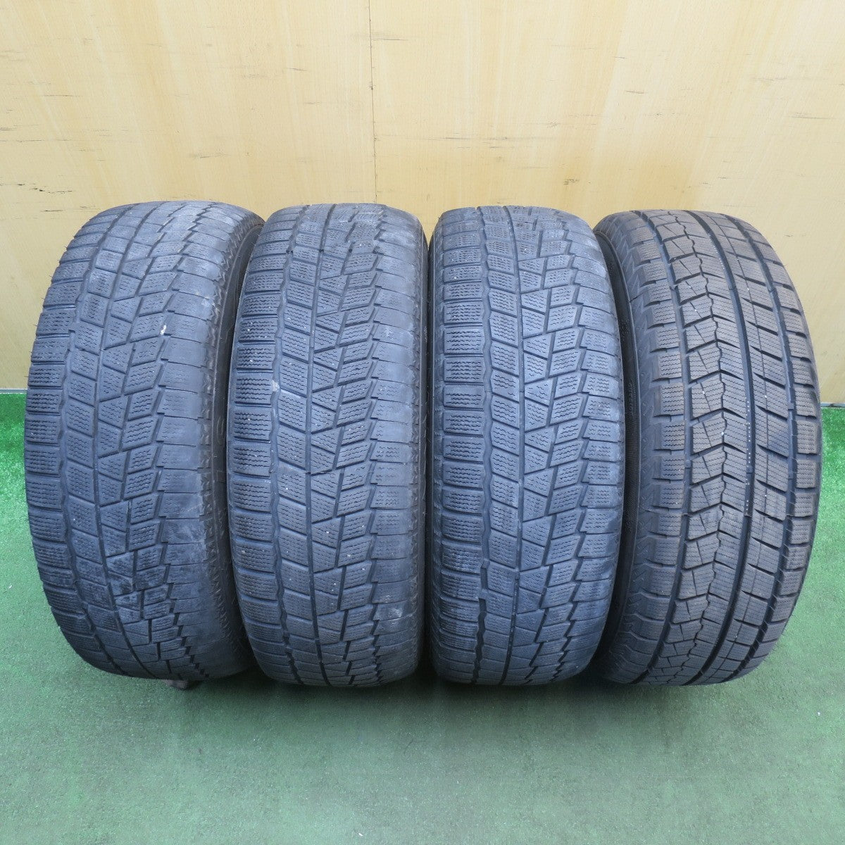 バリ溝！キレイ！9.5分★ワーゲン シャラン 純正 215/60R16 スタッドレス アイリンク ウインター IL868 マキシス アークティックトレッカー 16インチ PCD112/5H★6051903NJス