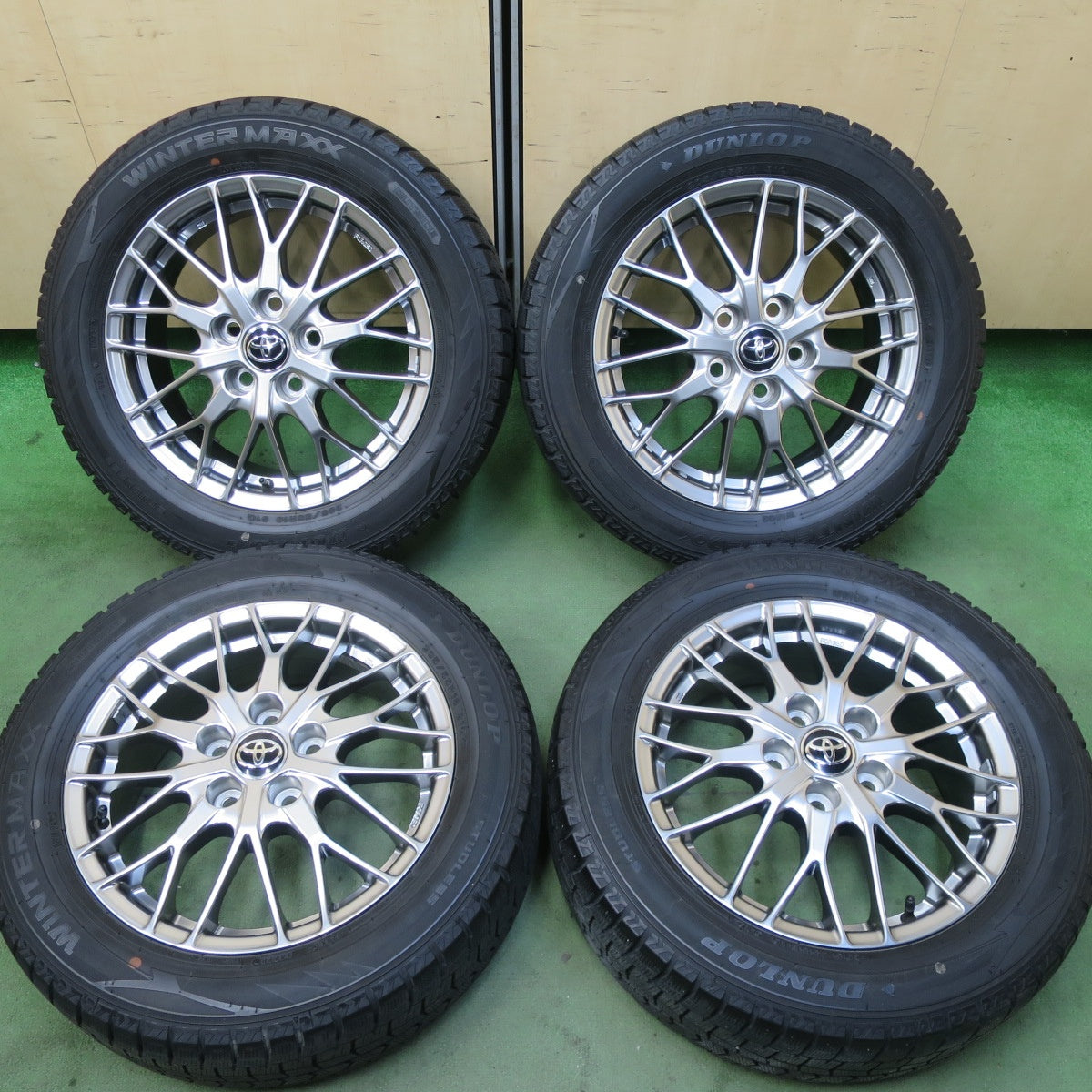 バリ溝！キレイ！9分★トヨタ 80系 ノア ヴォクシー 純正 BBS TY016 205/55R16 スタッドレス ダンロップ ウインターマックス WM02 16インチ PCD114.3/5H★5111402TTス