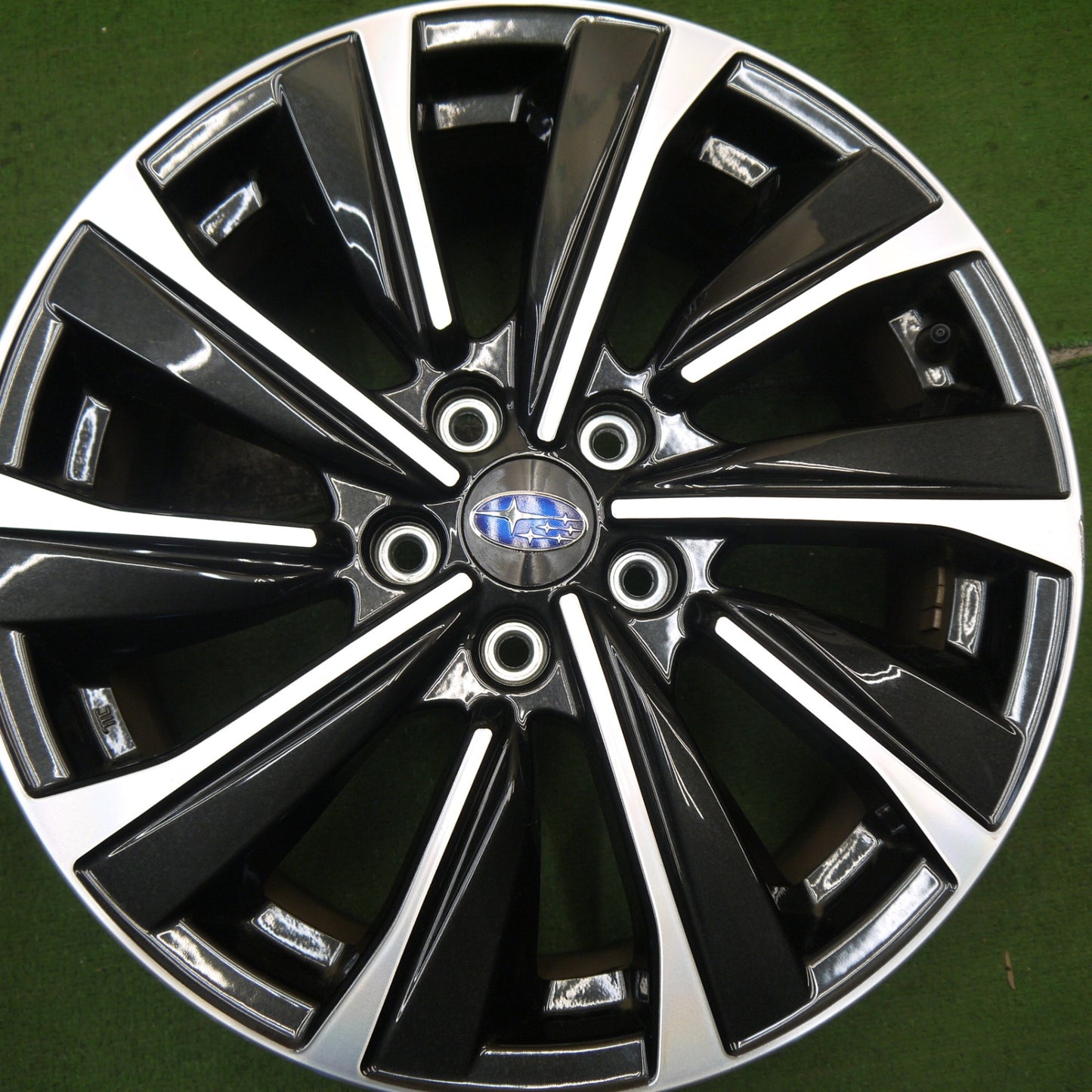 4本価格★スバル レヴォーグ VN5 STI 純正 ホイール 18インチ 18×7.5J PCD114.3/5H★5081205Hホ