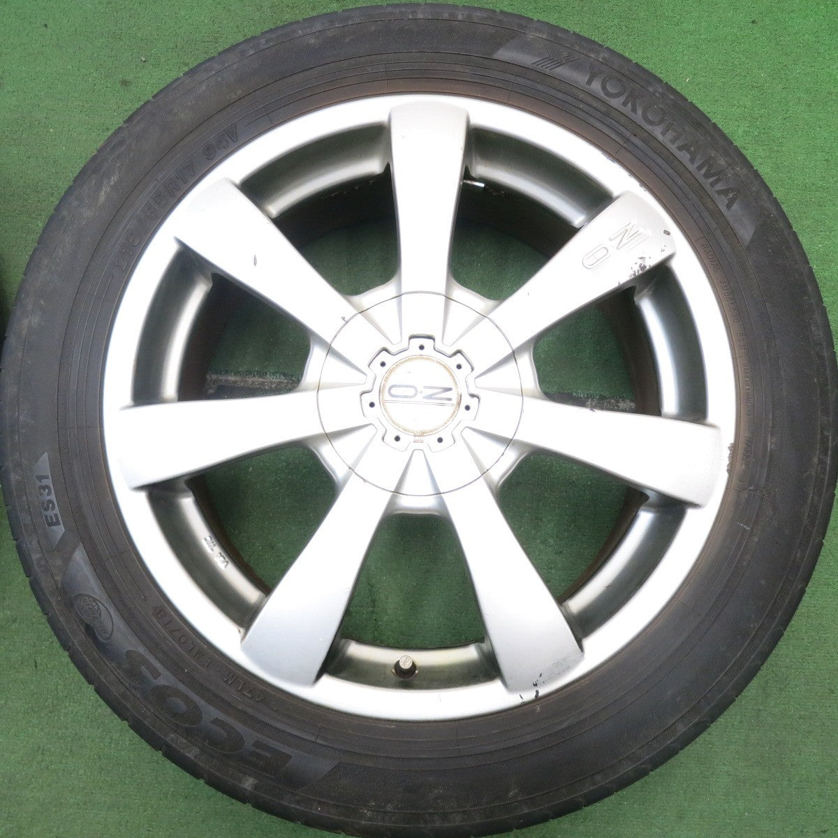 4本価格★O・Z TITAN 215/55R17 ヨコハマ エコス ES31 17インチ OZ チタン PCD 108 114.3/5H マルチ★5071303HAノ