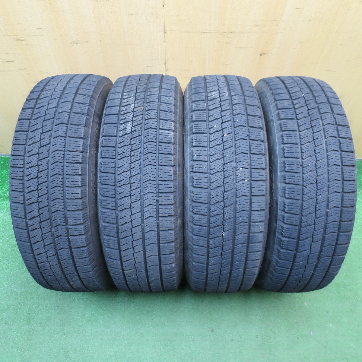 キレイ！23年★シエンタ 等 185/65R15 スタッドレス ブリヂストン ブリザック VRX2 ECO FORME エコフォルム 15インチ PCD100/5H★6022501NJス