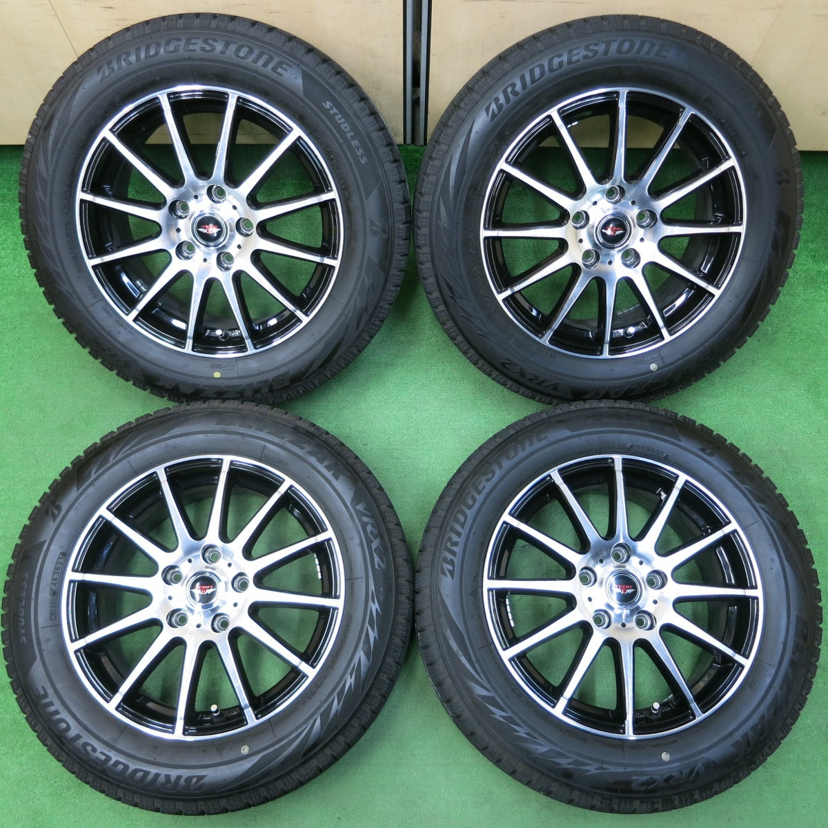 *送料無料* バリ溝！21年！キレイ！9.5分★スタッドレス 205/60R16 ブリヂストン ブリザック VRX2 TEAD テッド 16インチ PCD114.3/5H★4041102イス