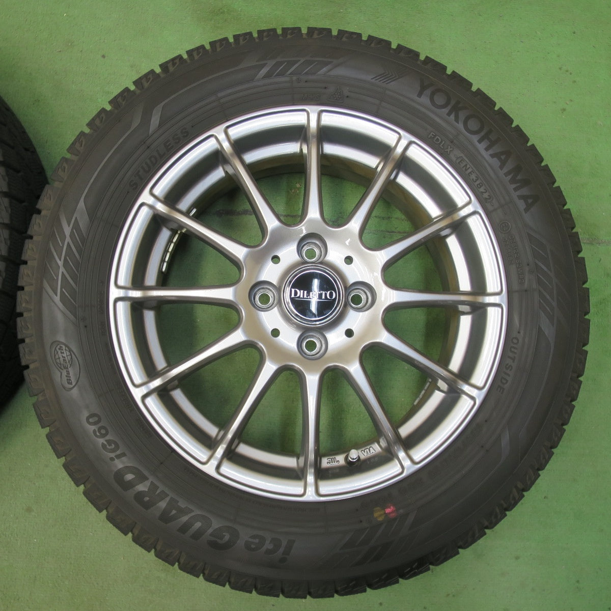 バリ溝！22年！キレイ！9.5分★スタッドレス 185/65R15 ヨコハマ アイスガード iG60 DILETTO ディレット 15インチ PCD100/4H★6033102イス
