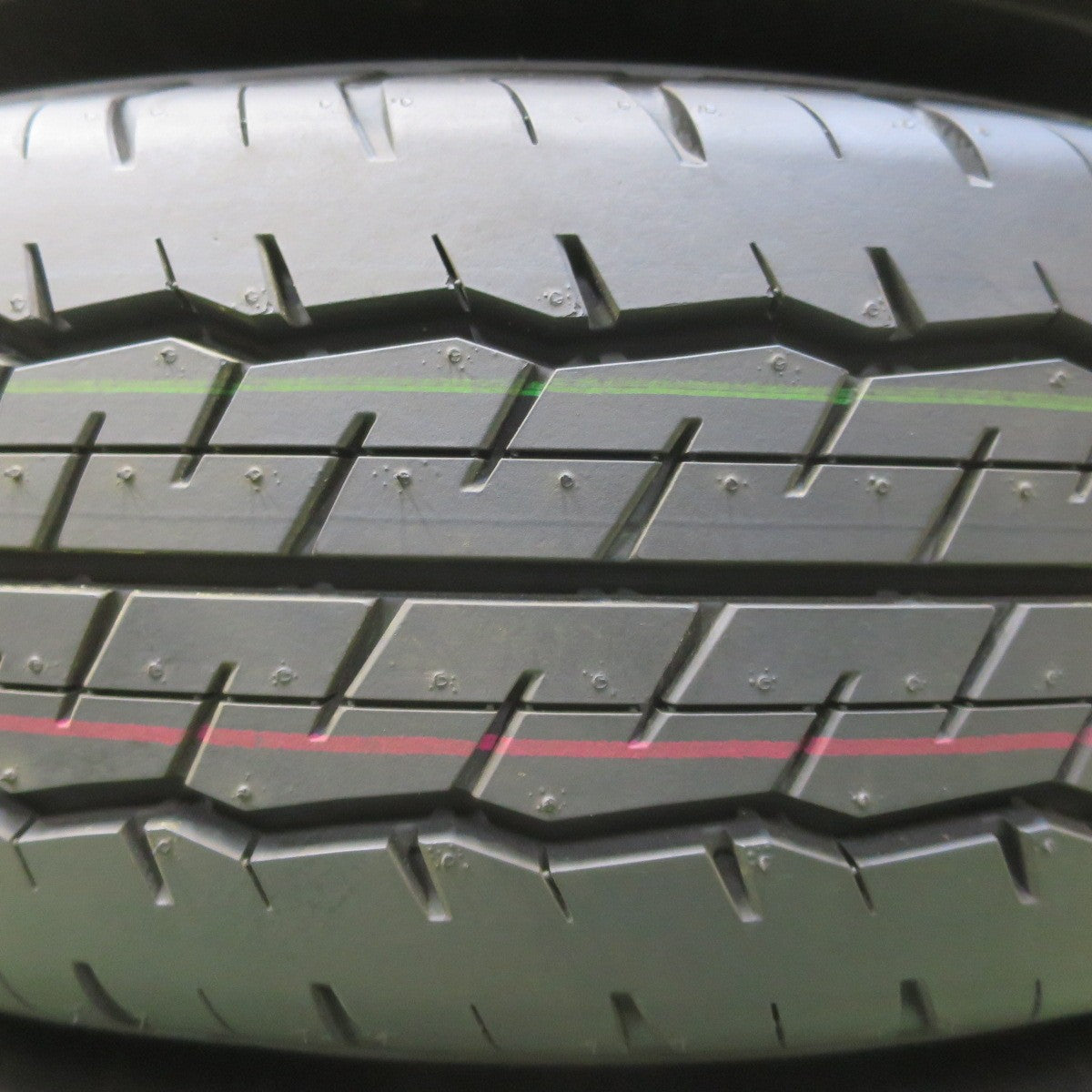 新車外し！26年★トヨタ 200系 ハイエース 純正 スチール 195/80R15 107/105S ダンロップ SP175N 15インチ PCD139.7/6H★6040411イノ