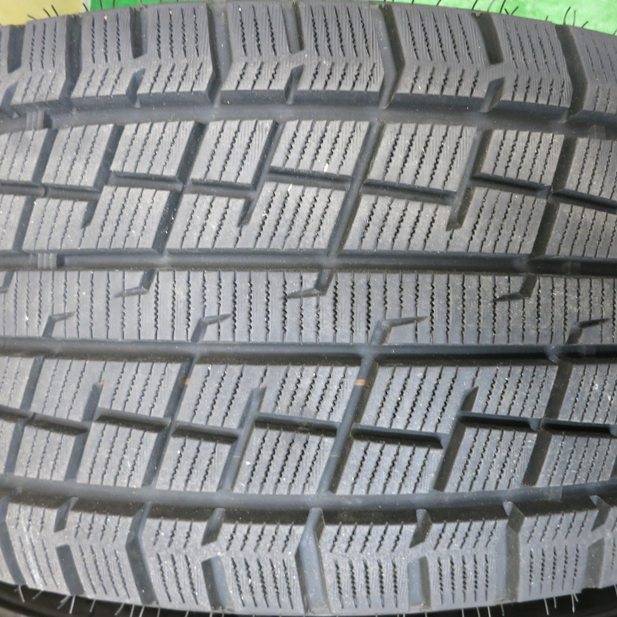 バリ溝！22年！9.5分以上★LEONIS VT 235/55R18 スタッドレス グリップマックス GRIP ICE X SUV レオニス 18インチ PCD114.3/5H★5110908HAス