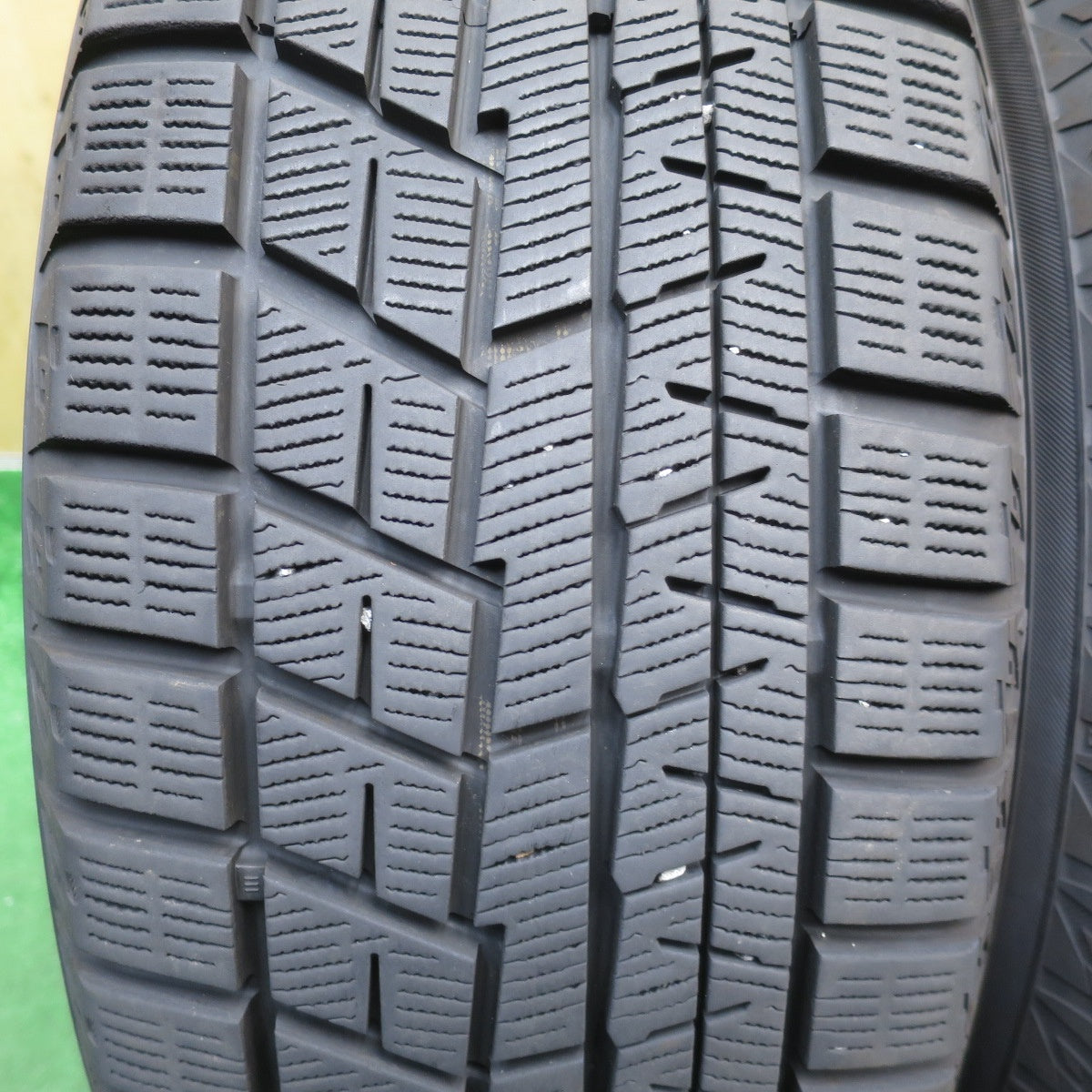 バリ溝！24年！キレイ！9.5分◎スタッドレス 215/60R16 ヨコハマ