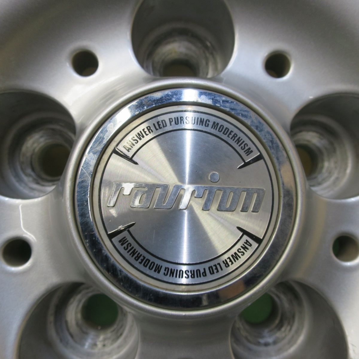 バリ溝！22年！9.5分◎シエンタ 等 185/60R15 スタッドレス ヨコハマ アイスガード iG60 ravrion ラブリオン 15インチ PCD100/5H◎6081606イス