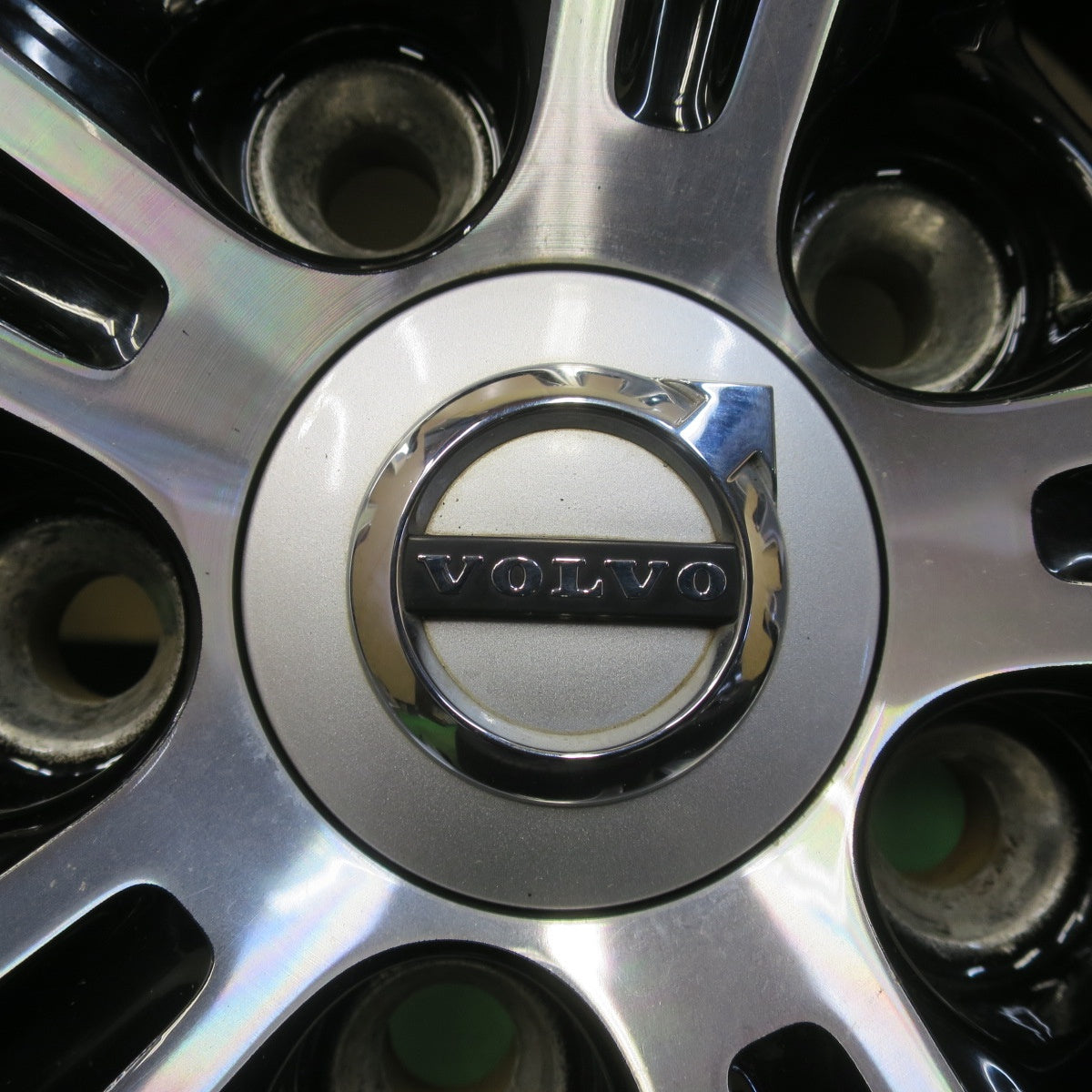バリ溝！23年！キレイ！8.5分★ボルボ XC40 純正 235/50R19 ネオリン NEOSPORT S2 19インチ PCD108/5H★6052904イノ