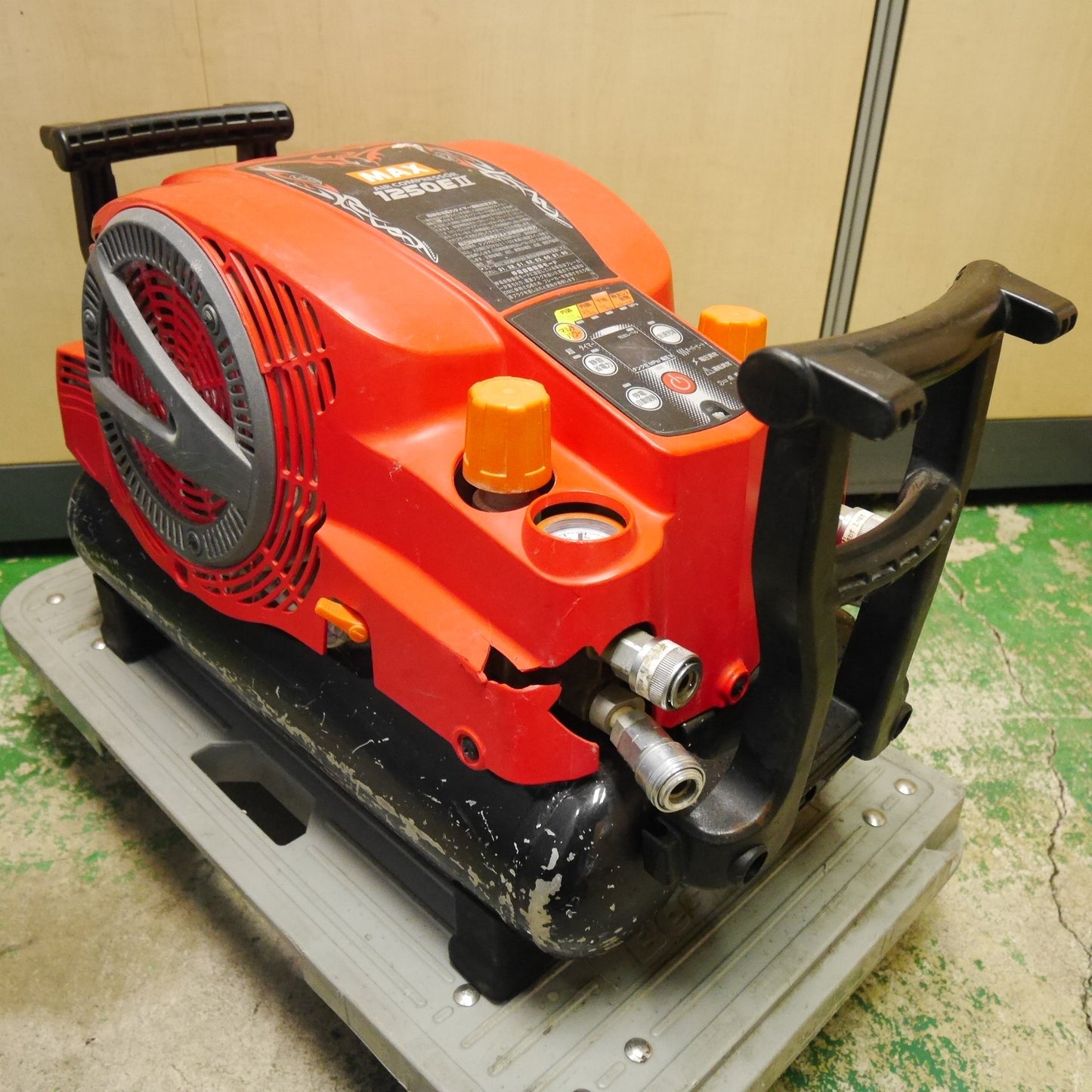 [送料無料] ☆MAX マックス スーパー エア コンプレッサー AK-HH1250E2 エアー ツール 工具 現状品☆