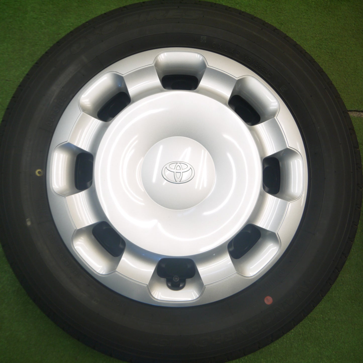 [送料無料] 新車外し！24年★トヨタ 10系 シエンタ 純正 スチール 185/65R15 トーヨー ナノエナジー J67 15インチ PCD100/5H★5020409Hノ