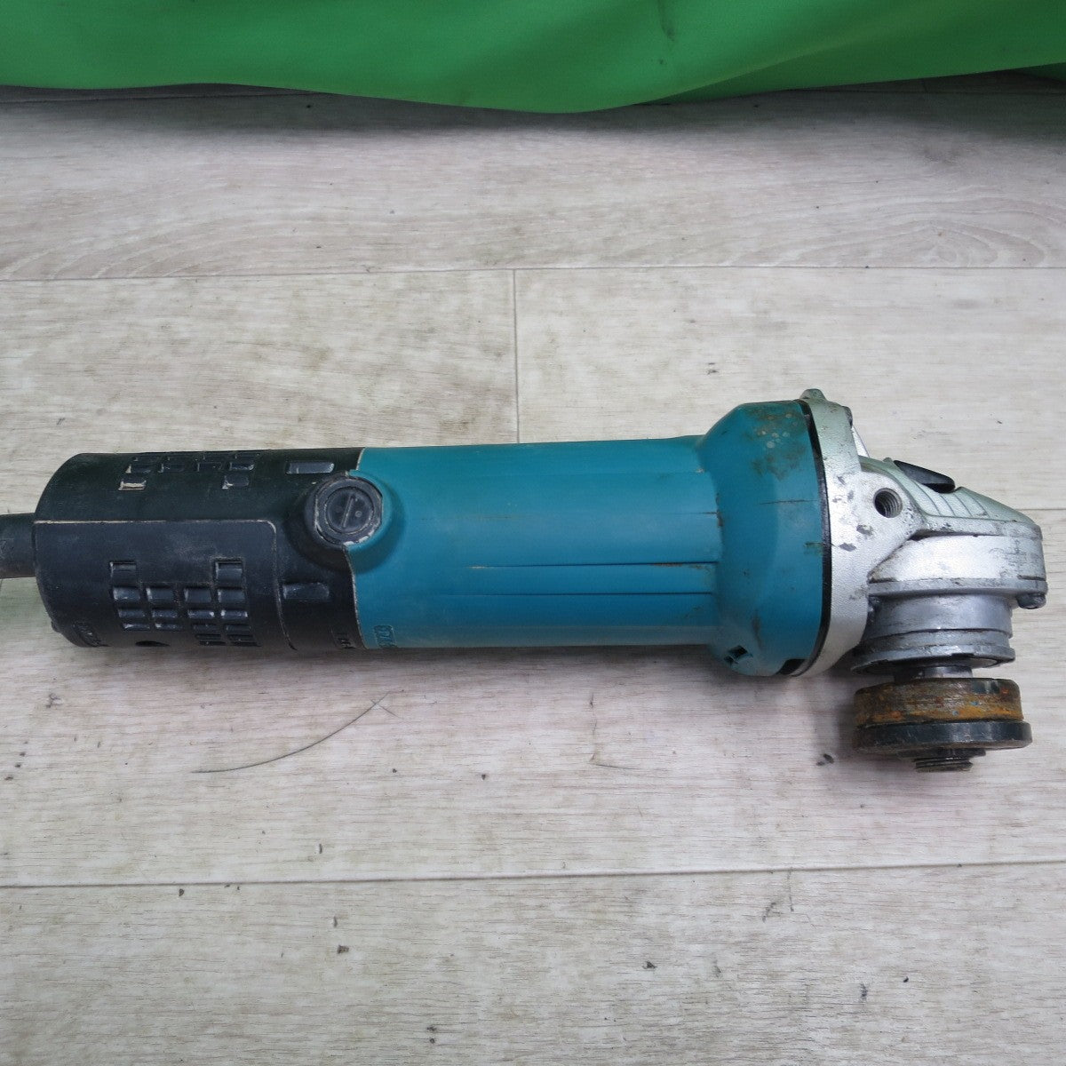 [送料無料] ☆マキタ 125mm ディスクグラインダー 9535B 電動 工具 研摩機 研磨機☆