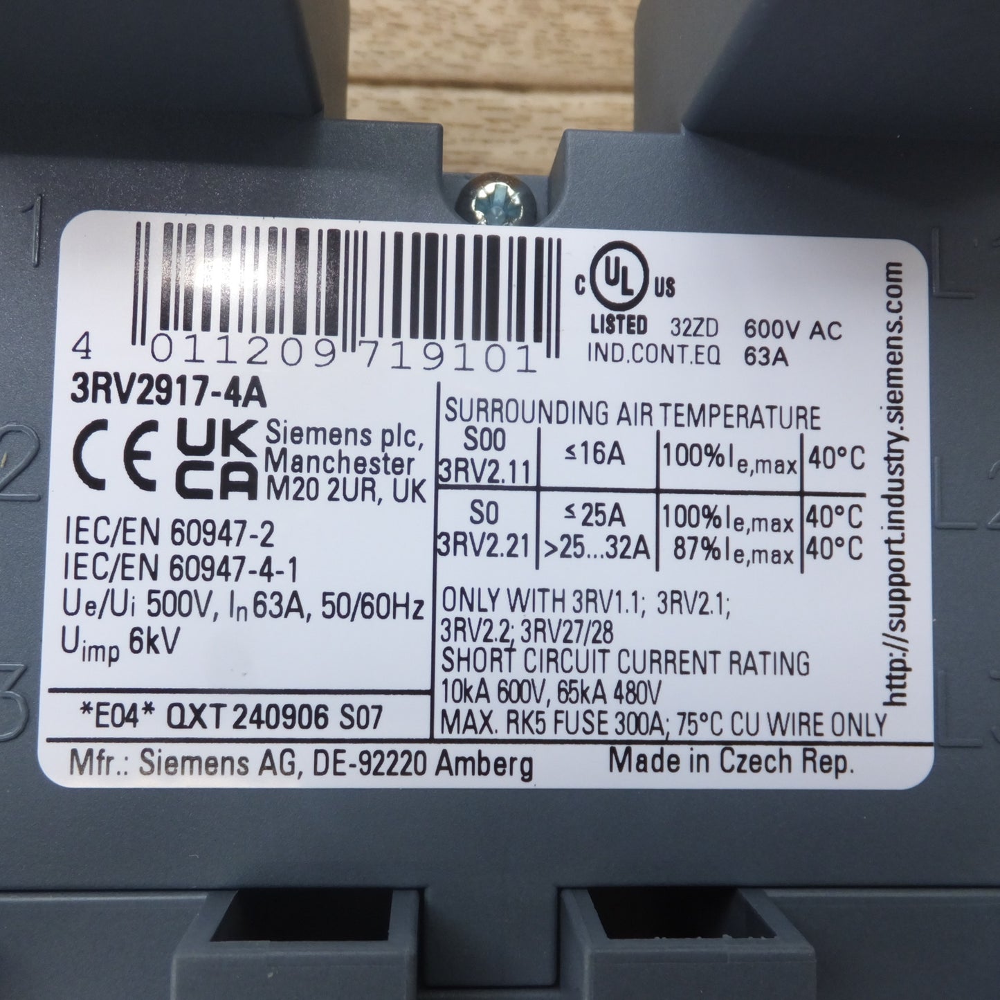 [送料無料] 未使用★シーメンス SIEMENS ブスバー 3-phase busbar 3RV2917-4A　接続プラグ 32ZD 付★