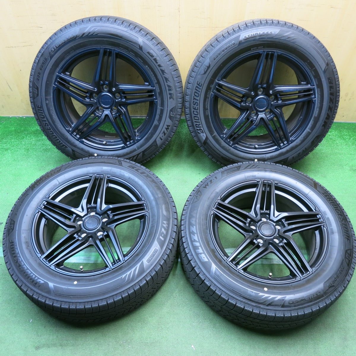 バリ溝！25年！ほぼ10分◎スタッドレス 235/60R18 ブリヂストン ブリザック WZ-1 GLAMIC LX-S グラミック 18インチ PCD114.3/5H◎6100406HAス