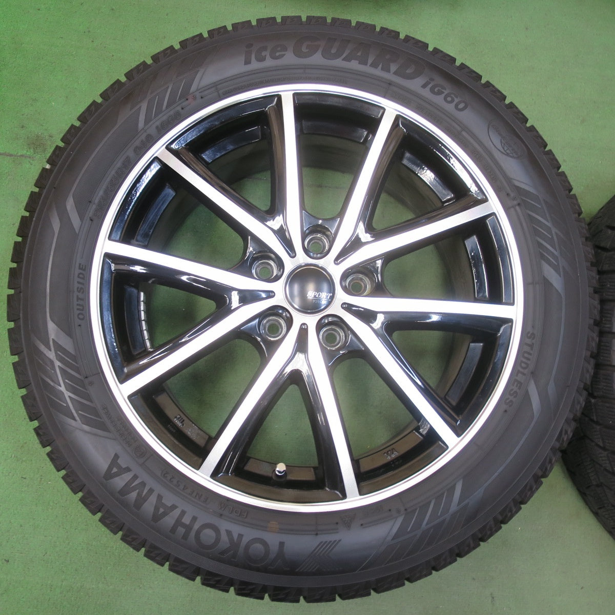 バリ溝！22年！キレイ！9.5分★スタッドレス 215/55R17 ヨコハマ アイスガード iG60 SPORT KRONE スポルト クローネ 17インチ PCD114.3/5H★5100704イス