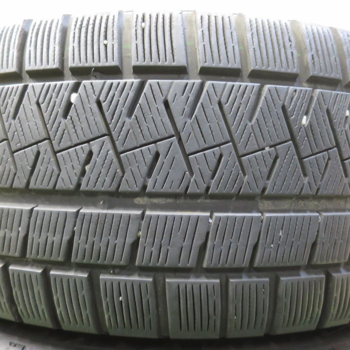 バリ溝！24年！ほぼ10分◎トヨタ 30系 アルファード ヴェルファイア 純正 235/50R18 スタッドレス ピレリ アイス アシンメトリコ ヨコハマ アイスガード iG52C 18インチ PCD114.3/5H◎6081907イス