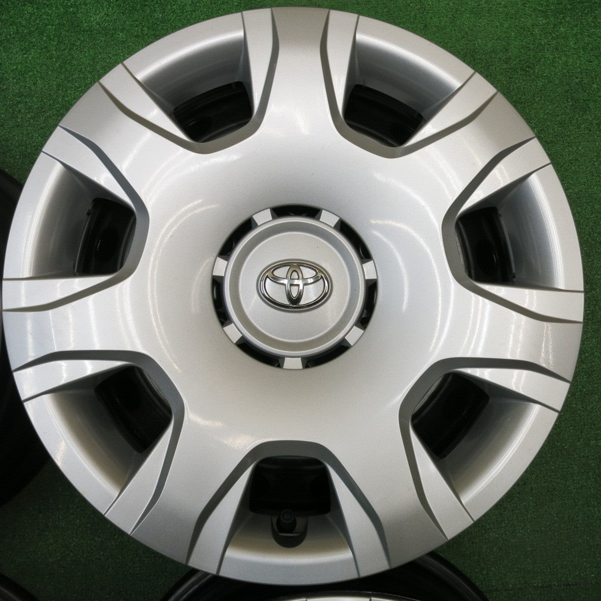 キレイ★トヨタ 200系 ハイエース 純正 ホイール 15インチ 15×6J PCD139.7/6H★5112503HAホ