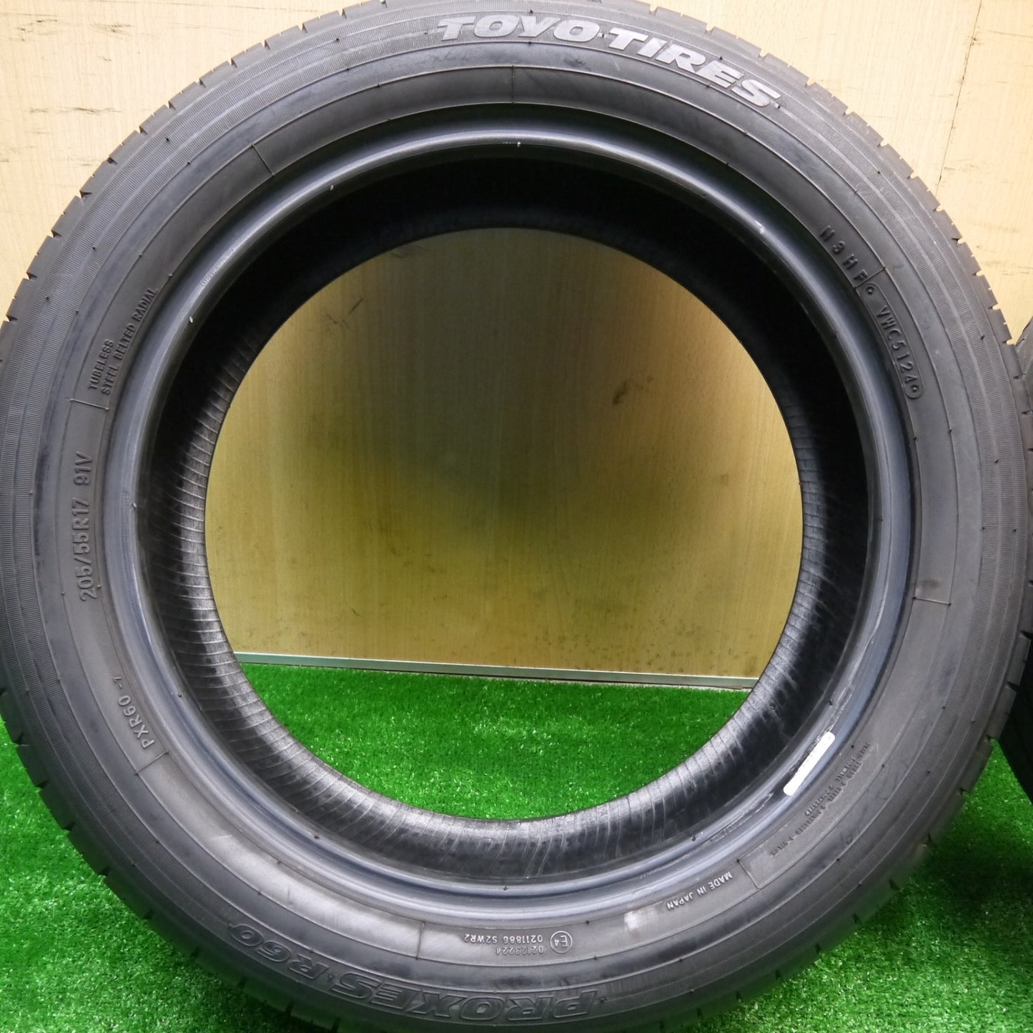 超バリ溝！24年！9.5分以上★205/55R17 トーヨー プロクセス R60 タイヤ 17インチ ノア ヴォクシー MINI ミニ クロスオーバー 等★5101403Hノタ