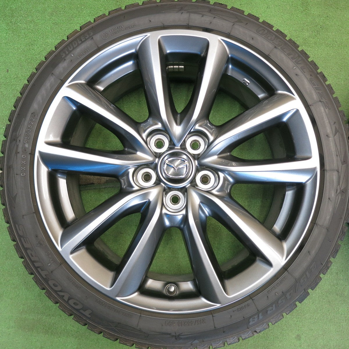 バリ溝！22年！キレイ！9分◎マツダ3 ファストバック 純正 215/45R18 スタッドレス トーヨー オブザーブ GIZ2 18インチ PCD114.3/5H◎6061403HAス