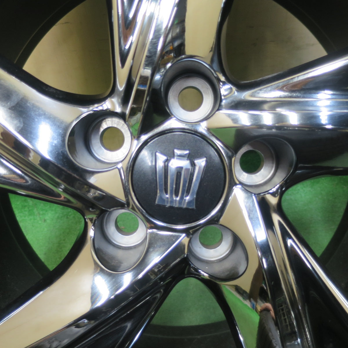 新車外し★トヨタ 220系 クラウン RS 純正 225/45R18 ブリヂストン レグノ GR001 18インチ PCD114.3/5H★5111305TTノ