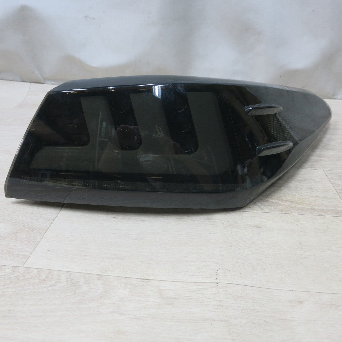 [送料無料] 左右セット◆ヴァレンティ 70カムリ JEWEL LED テール ライト ランプ REVO スモーク TT70CAM-SB-1 Valenti◆