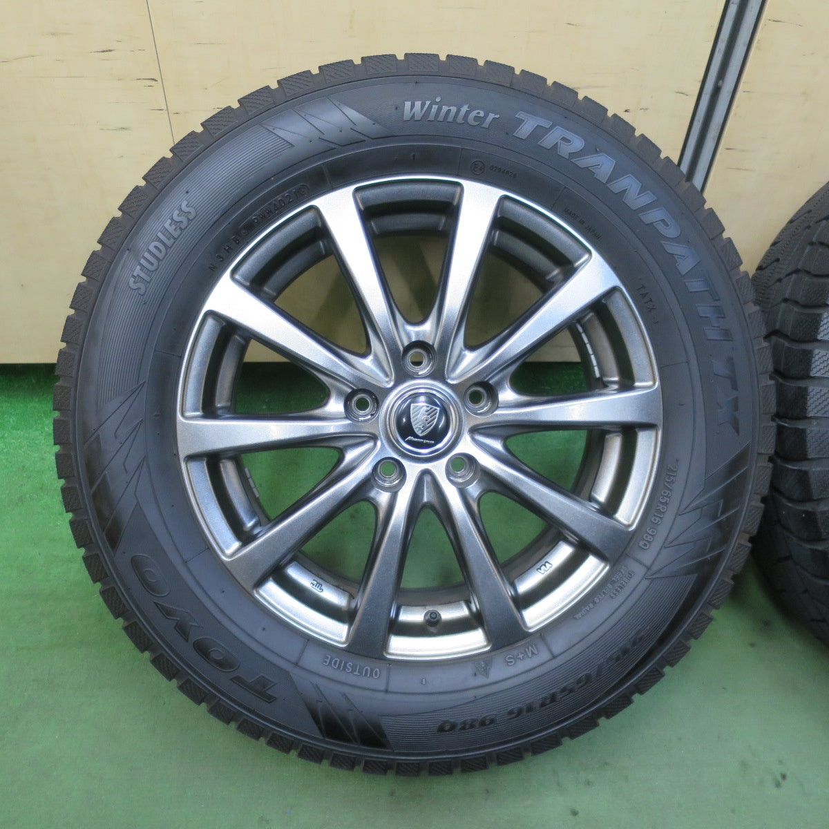 バリ溝！21年！キレイ！9分★スタッドレス 215/65R16 トーヨー ウインター トランパス TX MANARAY SPORT マナレイ スポーツ 16インチ PCD114.3/5H★5112811TTス