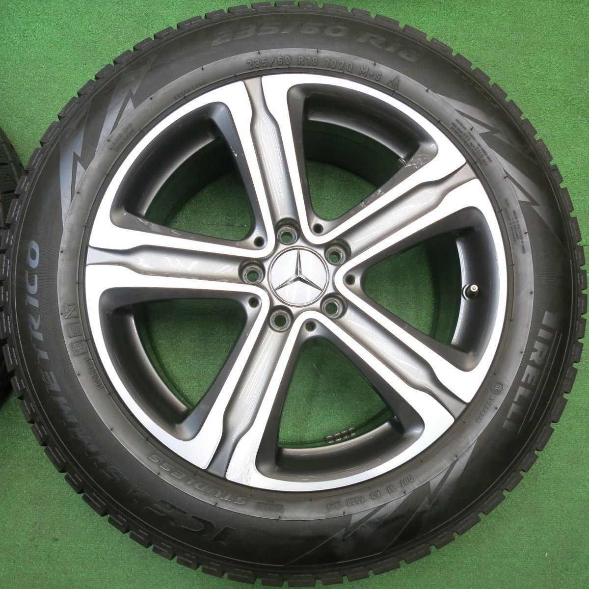 バリ溝！キレイ！8.5分★ベンツ GLCクラス X253 純正 235/60R18 スタッドレス ピレリ アイスアシンメトリコ 18インチ PCD112/5H★5123105HAス