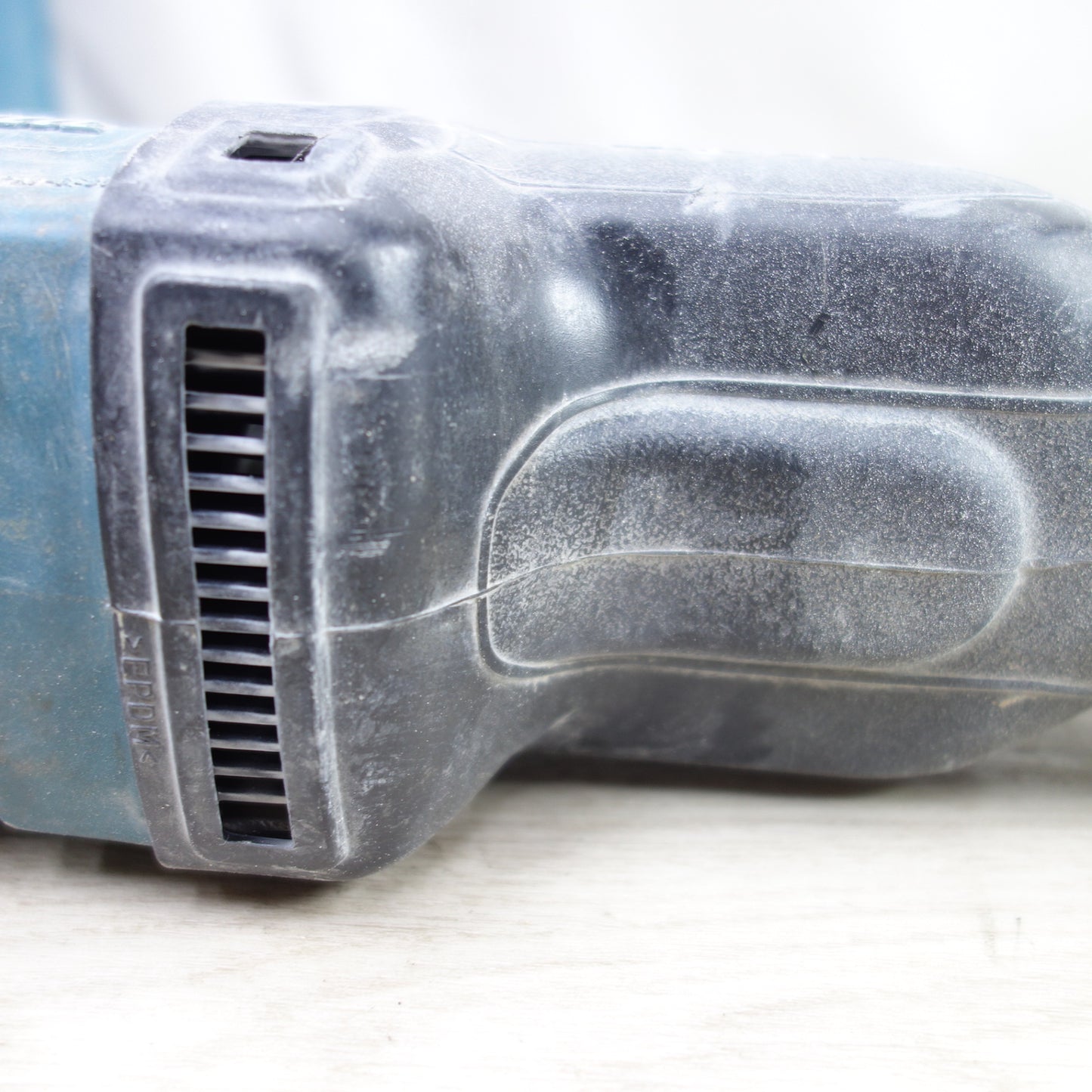 [送料無料] ◆マキタ レシプロソー JR3050T セーバソー 無段変速 切断機 電動 工具 50/60Hz セーバーソー makita◆