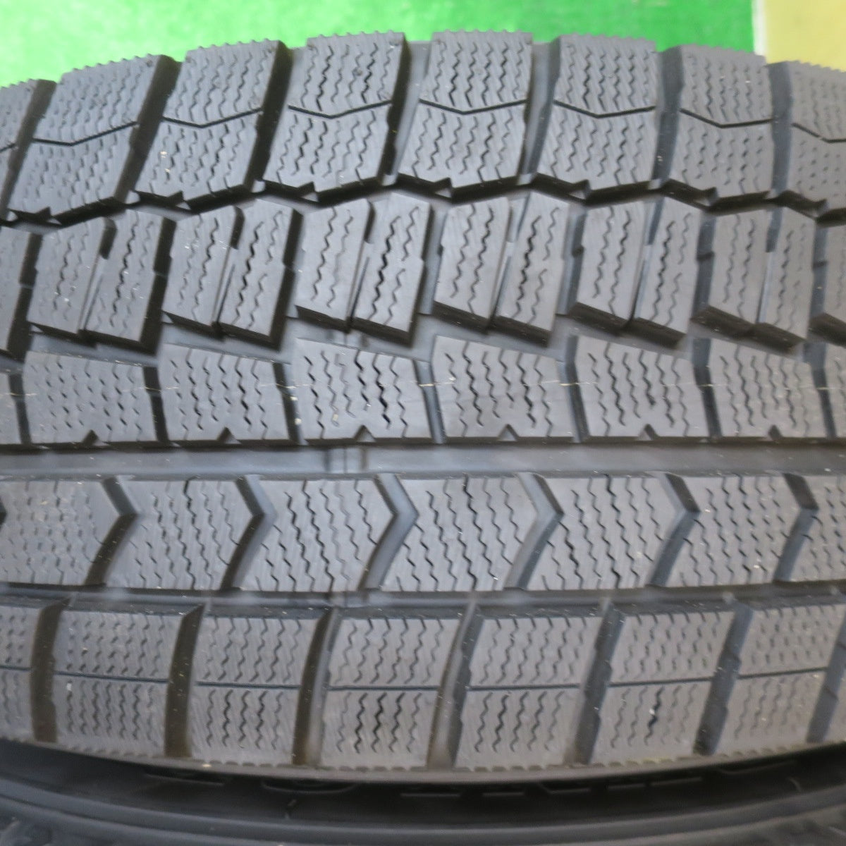 超バリ溝！23年！キレイ！9.5分以上★スタッドレス 215/60R16 ダンロップ ウインターマックス WM02 TEAD テッド 16インチ PCD114.3/5H★5102601NJス