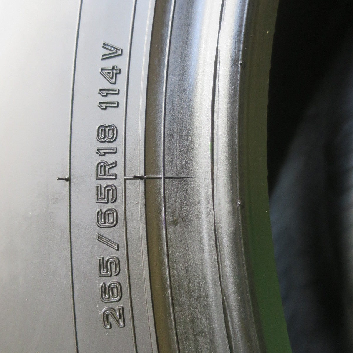 新車外し！24年！1本★265/65R18 ダンロップ AT23 グラントレック タイヤ 18インチ ランクル 250 300 等★6051210イノタ