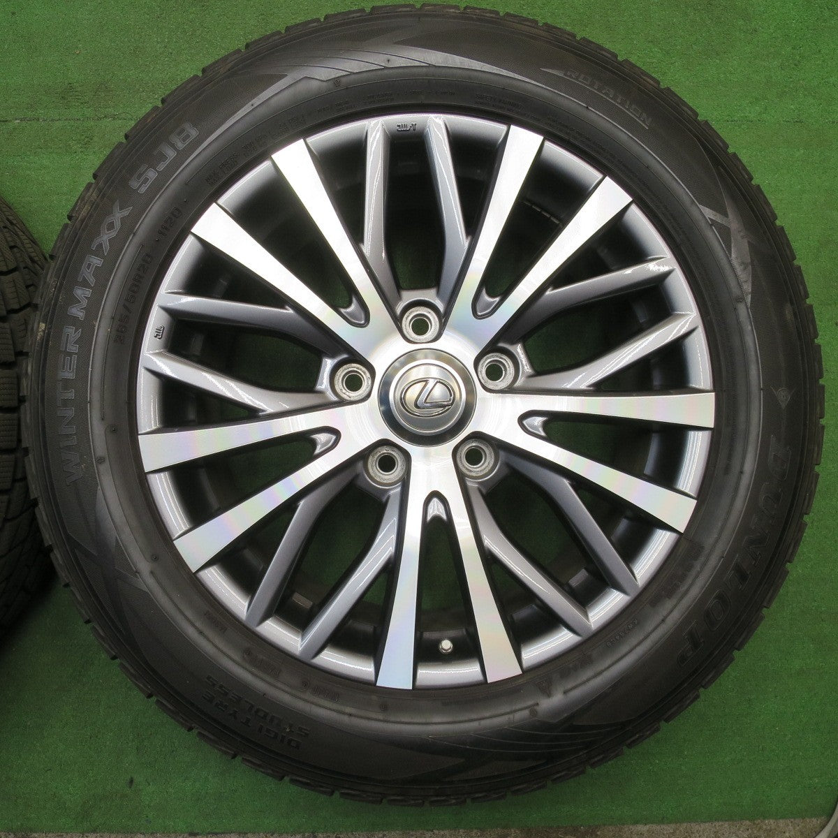 センサー付！バリ溝！キレイ！9.5分★レクサス LX 570 純正 285/50R20 スタッドレス ダンロップ ウインターマックス SJ8 20インチ PCD150/5H★6030401NJス